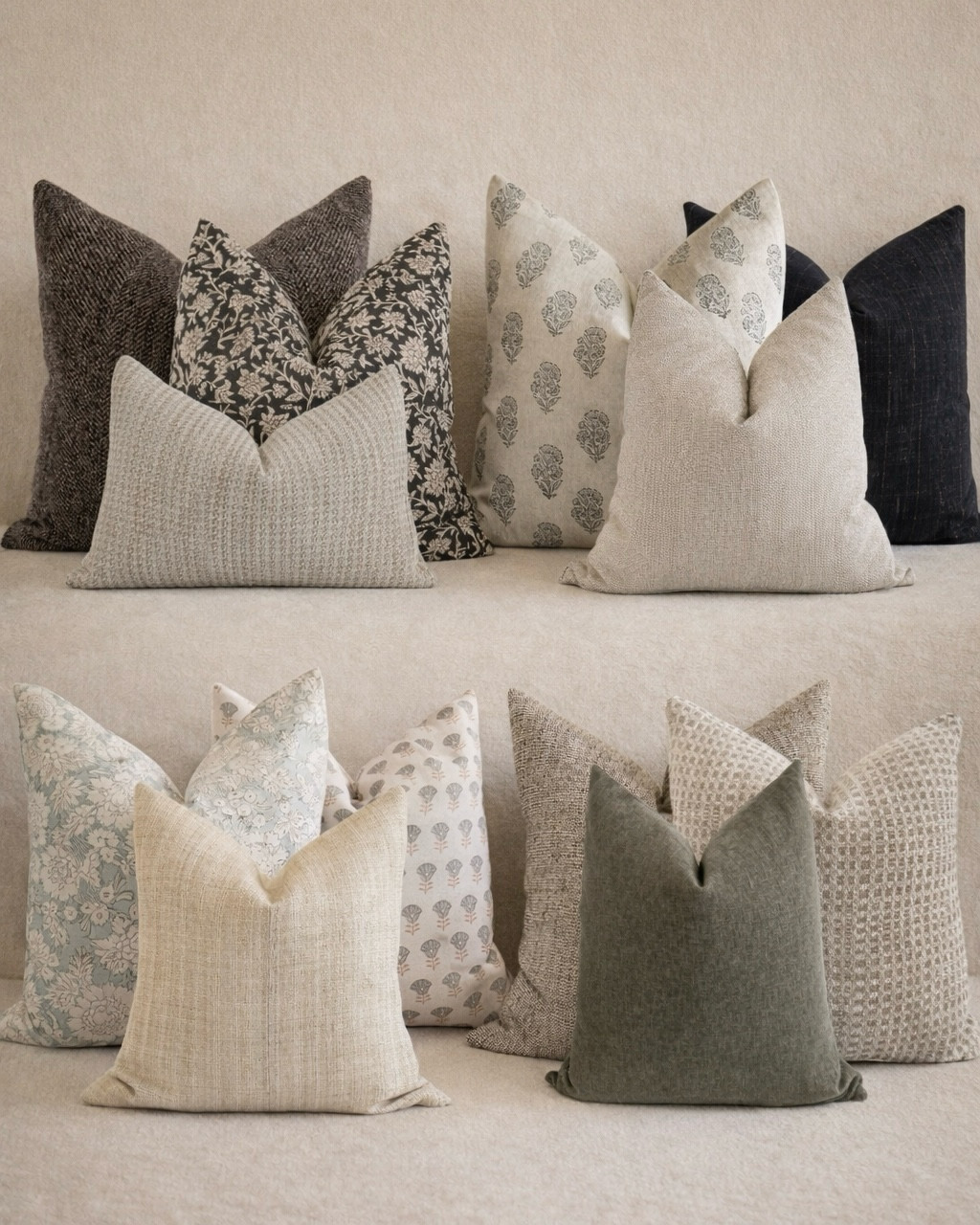 Neutral Pillow Covers You’ll Use Year Round

Follow @farmtotablecreations on Instagram for more home finds 🤍

These pillow covers are my go-to for creating that cozy, layered look without overthinking it. I love mixing textures with subtle patterns like these—everything feels elevated but still easy and livable. Whether you’re refreshing your sofa, bedroom, or porch seating, these are the kind of staples you’ll keep reaching for season after season.

#pillows #pillowcovers #throwpillows #livingroomdecor #neutraldecor #cozyhome #homedecorfinds #amazonhome #livingroomfurniture #decorideas

#LTKHome #LTKSaleAlert