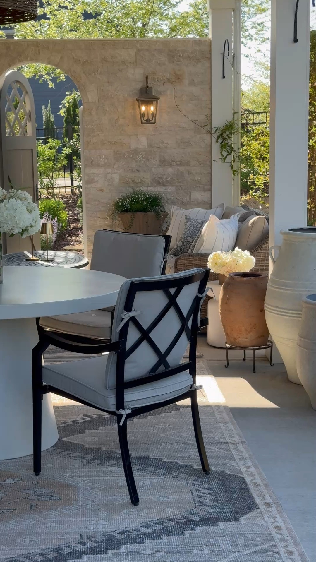 My porch, right now, in April 🥰