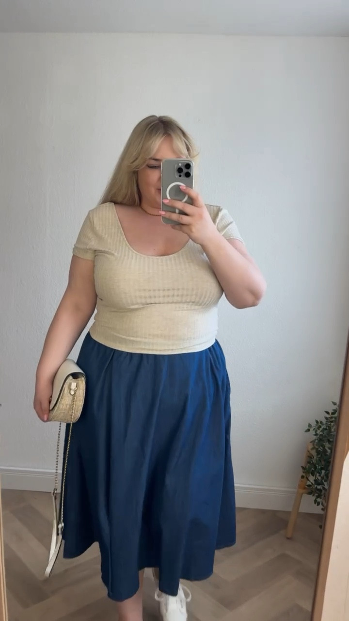 Leichter Denim-Rock 💙

20% sparen mit dem Code: OSTERN26 
nur bis 6.4. einmalig pro Kundin in der App bei Bon Prix einlösbar

#rock #spring 



#LTKplussize #LTKspring #LTKdeutschland