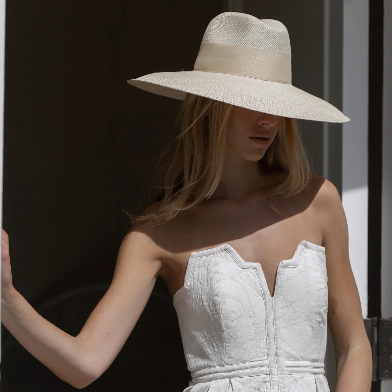 Antibes - Extra Wide Brim Panama Toquilla Straw Hat | Artesano | Artesano