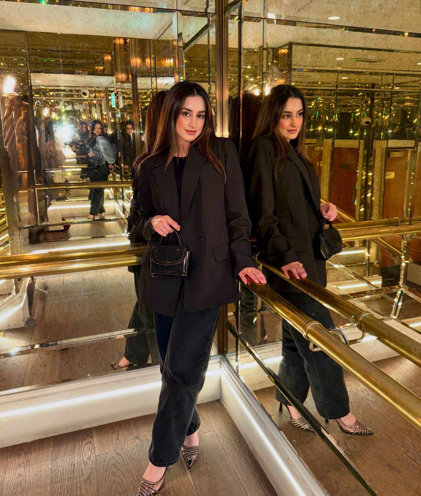 Black is my happy colour 🖤

Lots of carbs and yap with my besties at Cibo 💕

I will link the full outfit and similar  because the shoes and bag are old and no longer available.
 This is literally my go to outfit when I don’t know what to wear, simple yet chic 🖤

#dinneroutfit #allblackoutfit #blazeroutfit #dinneroutfits #blackootd 

Are you team pasta or pizza?

#LTKshoes #LTKpartywear #LTKstyletip