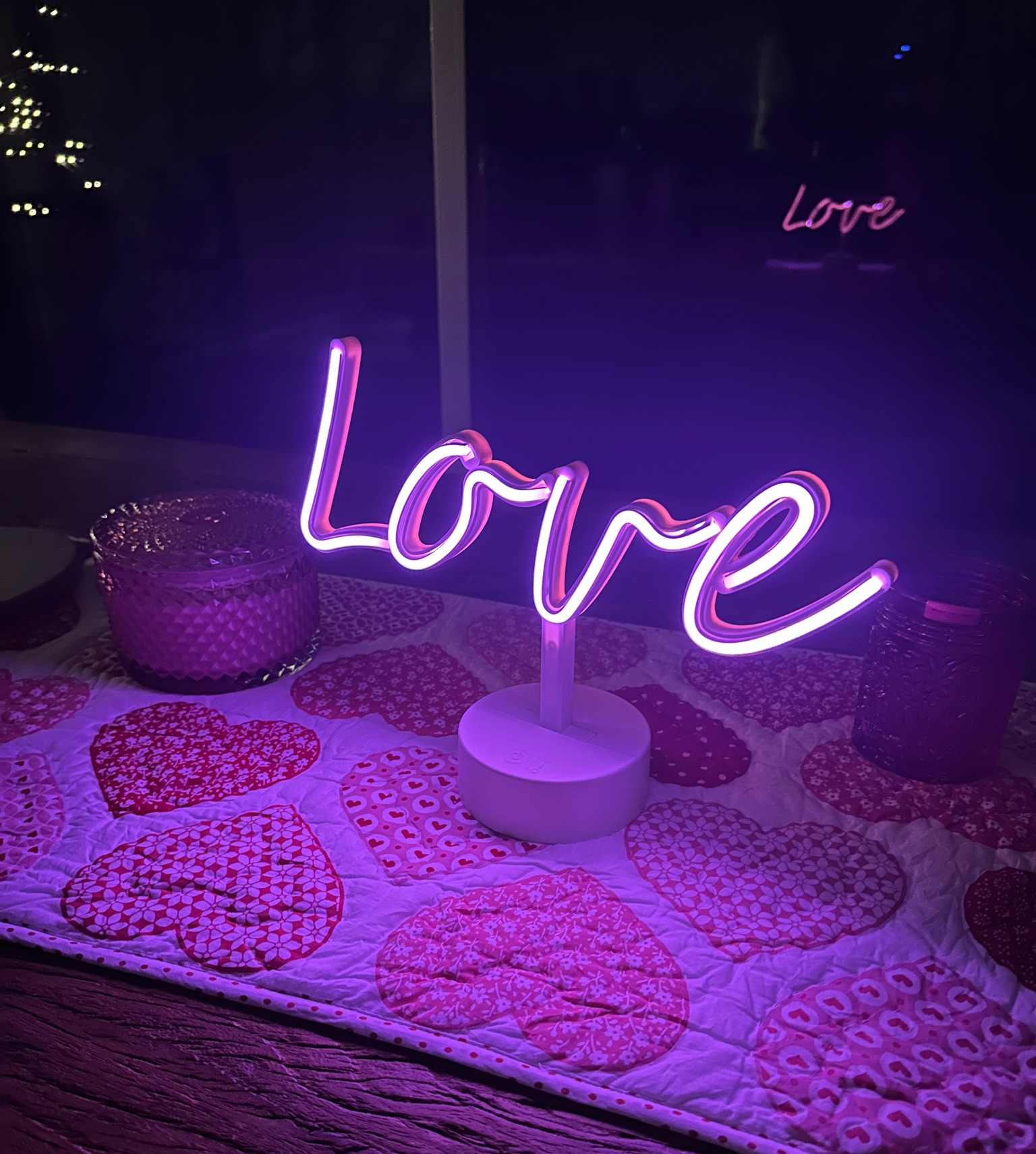 The cutest led sign for Valentines Day!!  💕💕💕

Valentines Day decorations, led sign, heart decor, love decoration, neon sign 

#LTKhome #LTKfindsunder50 #LTKSeasonal