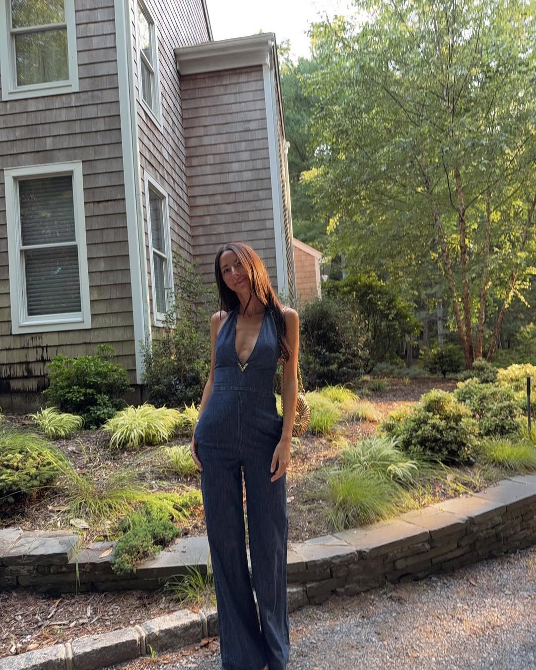 A denim jumpsuit this weekend ☺️