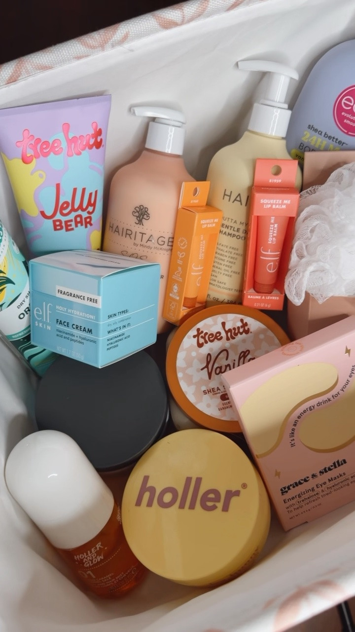 #WalmartPartner Back to college time is here! I’m excited to do something special for my son’s girlfriend who is heading into her junior year! My daughter and I put together a beauty basket that we thought she would love with some of her favorite brands and products that we got at Walmart.com! Let us know what you think! This is an easy gift to create for a college kid who happens to be heading off! #walmart @Walmart