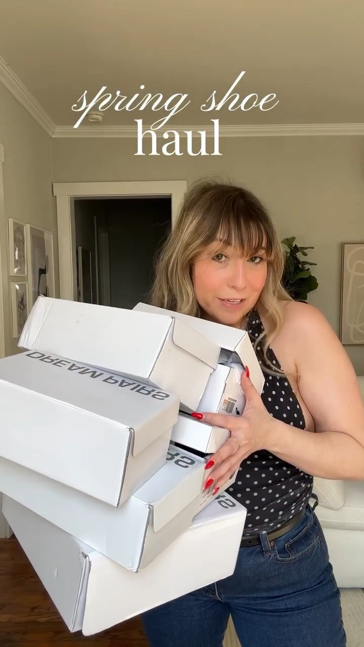 SPRING SHOE HAUL 🤍 sharing my latest spring shoe finds… great everyday sandals, comfy kitten heels for a night out, and the perfect work shoe…. WHICH IS YOUR FAVE?? 



@dreampairsshoes #dreampairs #springshoes #shoehaul