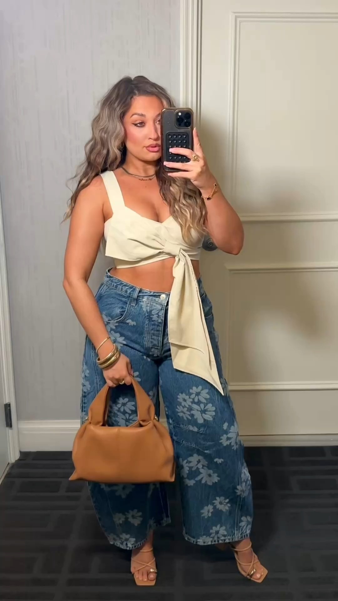 Summer outfit = cute jeans + effortless vibes ✨ These jeans are so flattering and go with everything — dressed them up with a breezy top + sandals today!

Top: medium
Jeans: size 30

#LTKFinds #LTKSummer #DenimDays #CasualChic #OOTD

#LTKFindsUnder100 #LTKStyleTip #LTKSummerEdit