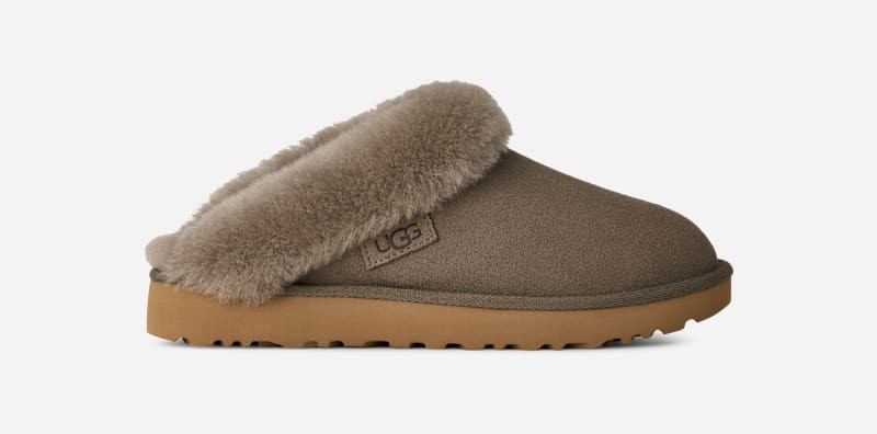 UGG® Women's ClUGG®ette Sheepskin Slippers in Dried Oregano, Size 6 | UGG (US)