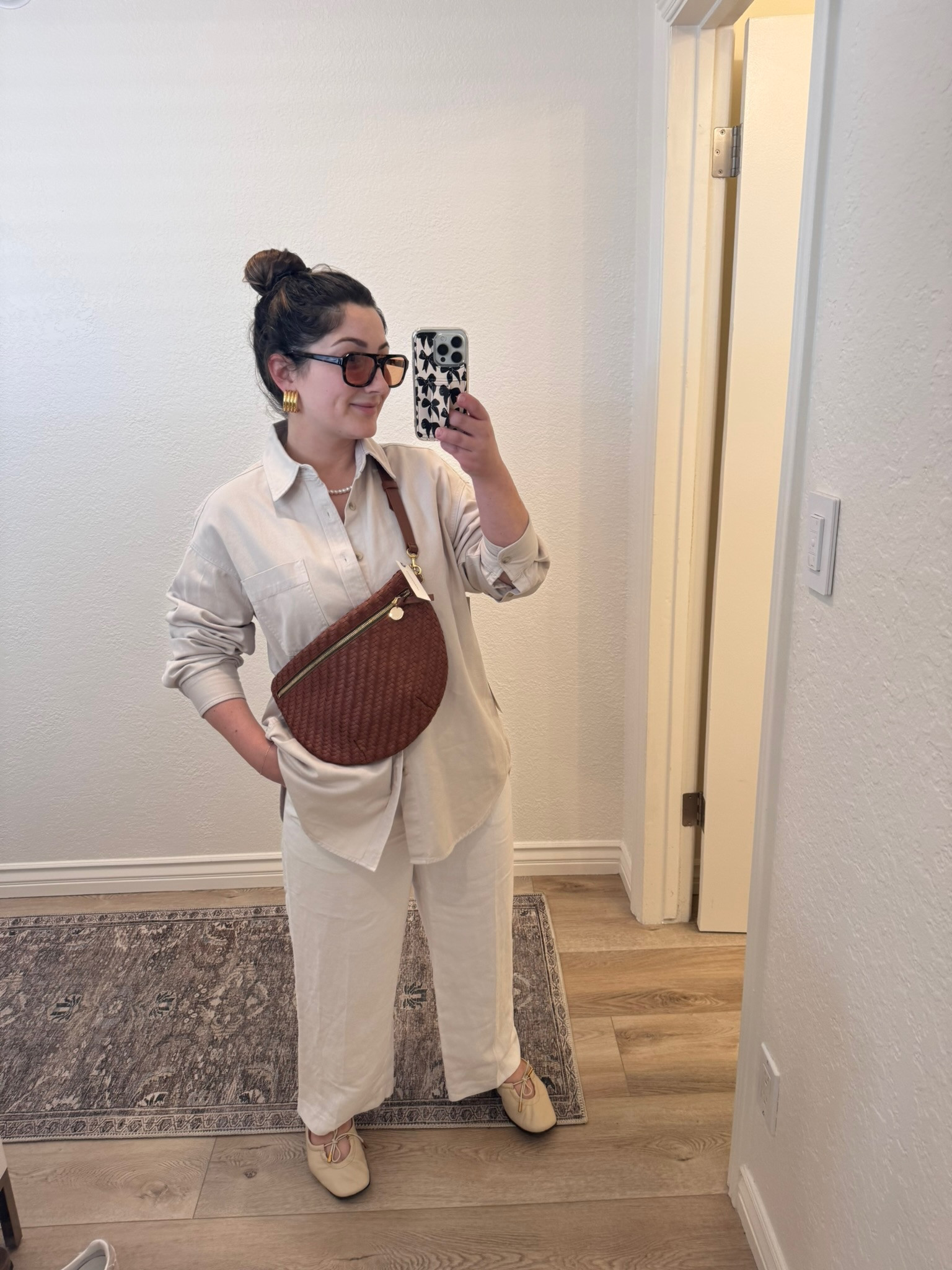 Chic petite friendly outfit! 

Top size xs in color lived in sandstone
Cropped pants size 4 in white 

I'm 5'0" 145lbs 

Vacation outfit, spring fashion 

#LTKSeasonal #LTKPetite #LTKStyleTip