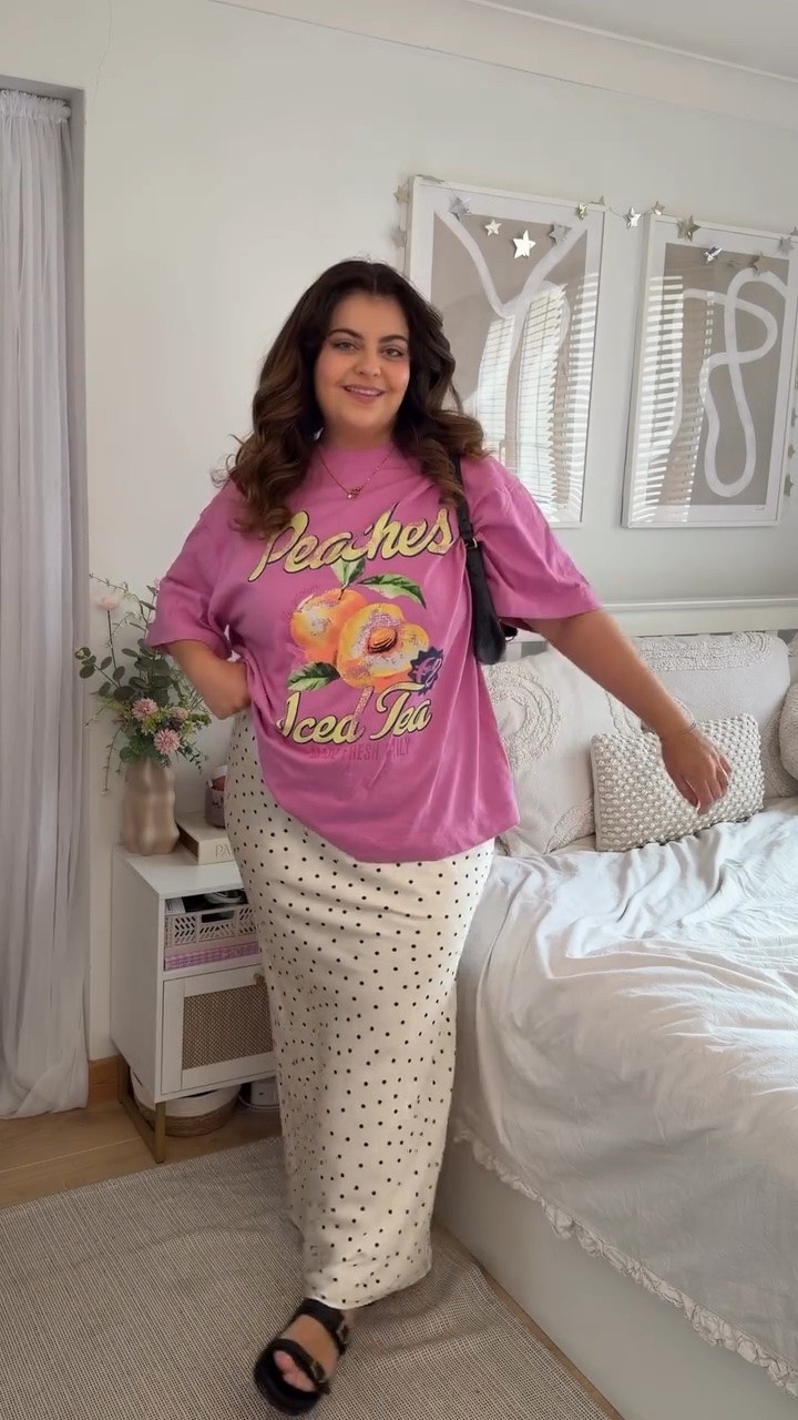 New fav outfit unlocked🔓 let this be your lesson that you can 1000% dress down your fancy pieces in your wardrobe… with a graphic tee of course 😹🙂‍↕️

Tshirt is Sainsbury’s but out of stock online - I got it in store!
#midsizefashion #midsizestyle #springoutfit #springoutfitideas #polkadotskirt

#LTKuk #LTKsummer #LTKmidsize
