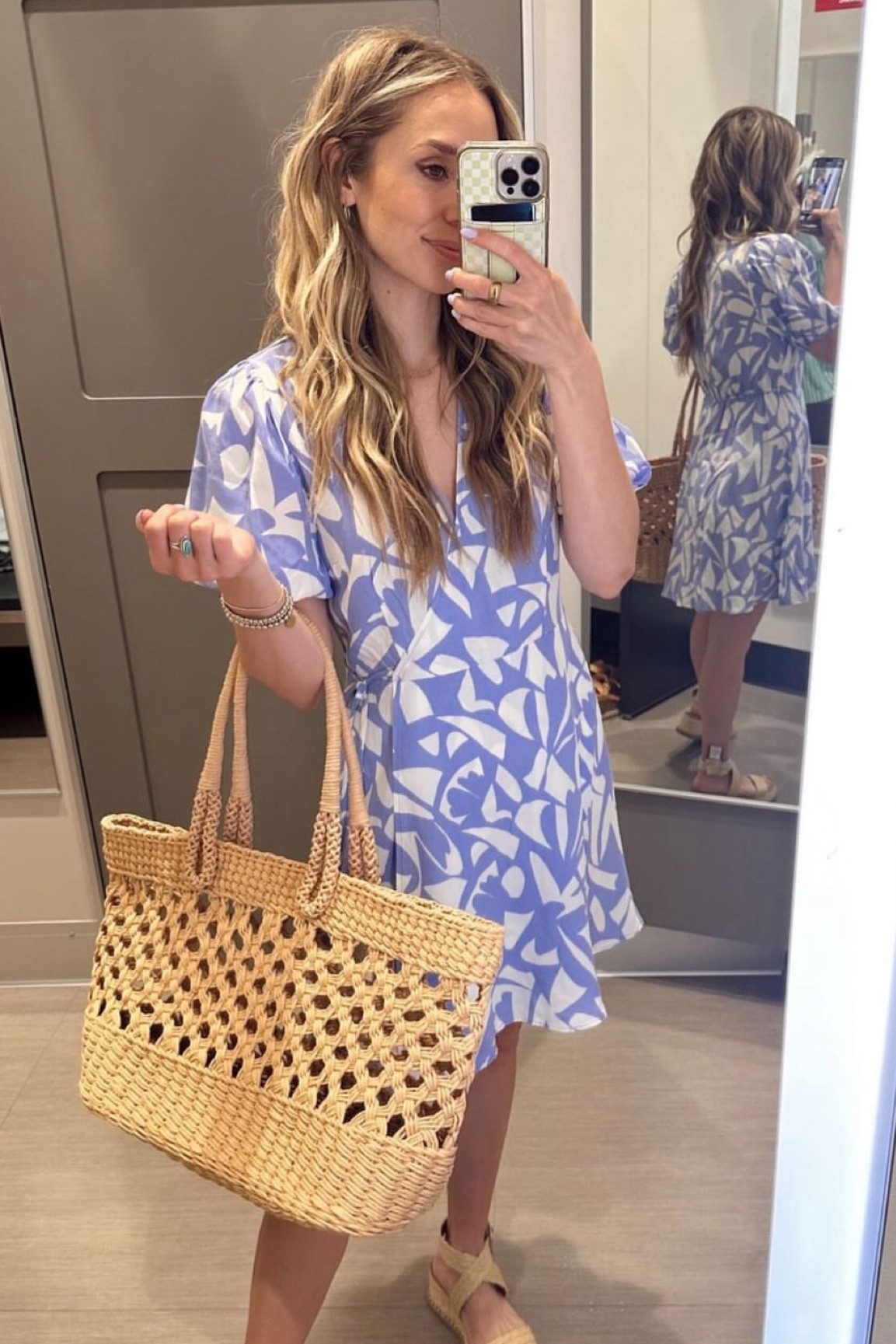 $24 dress from Target.
True to size. 