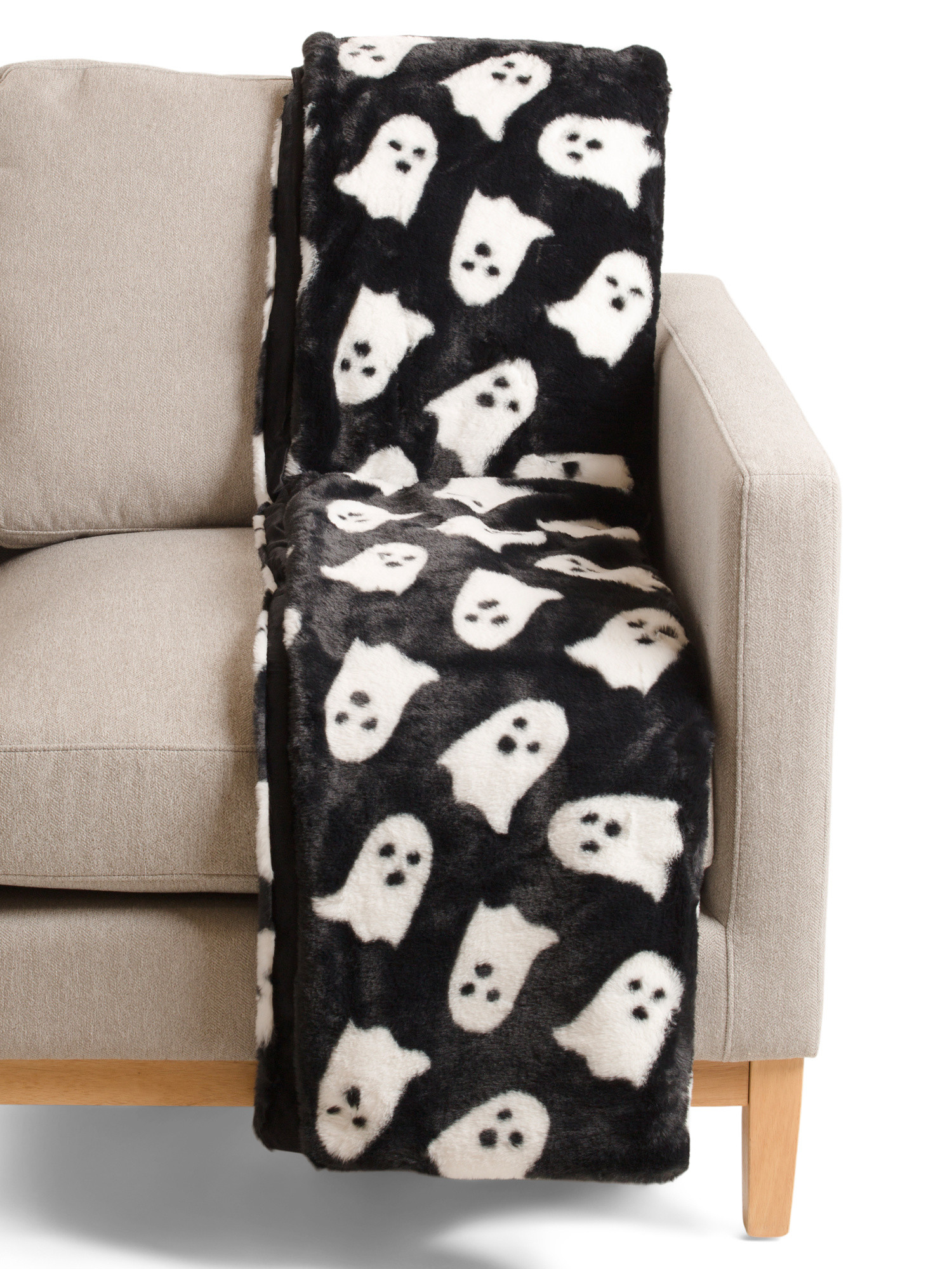 Koda Ghost Throw | Halloween | Marshalls | Marshalls