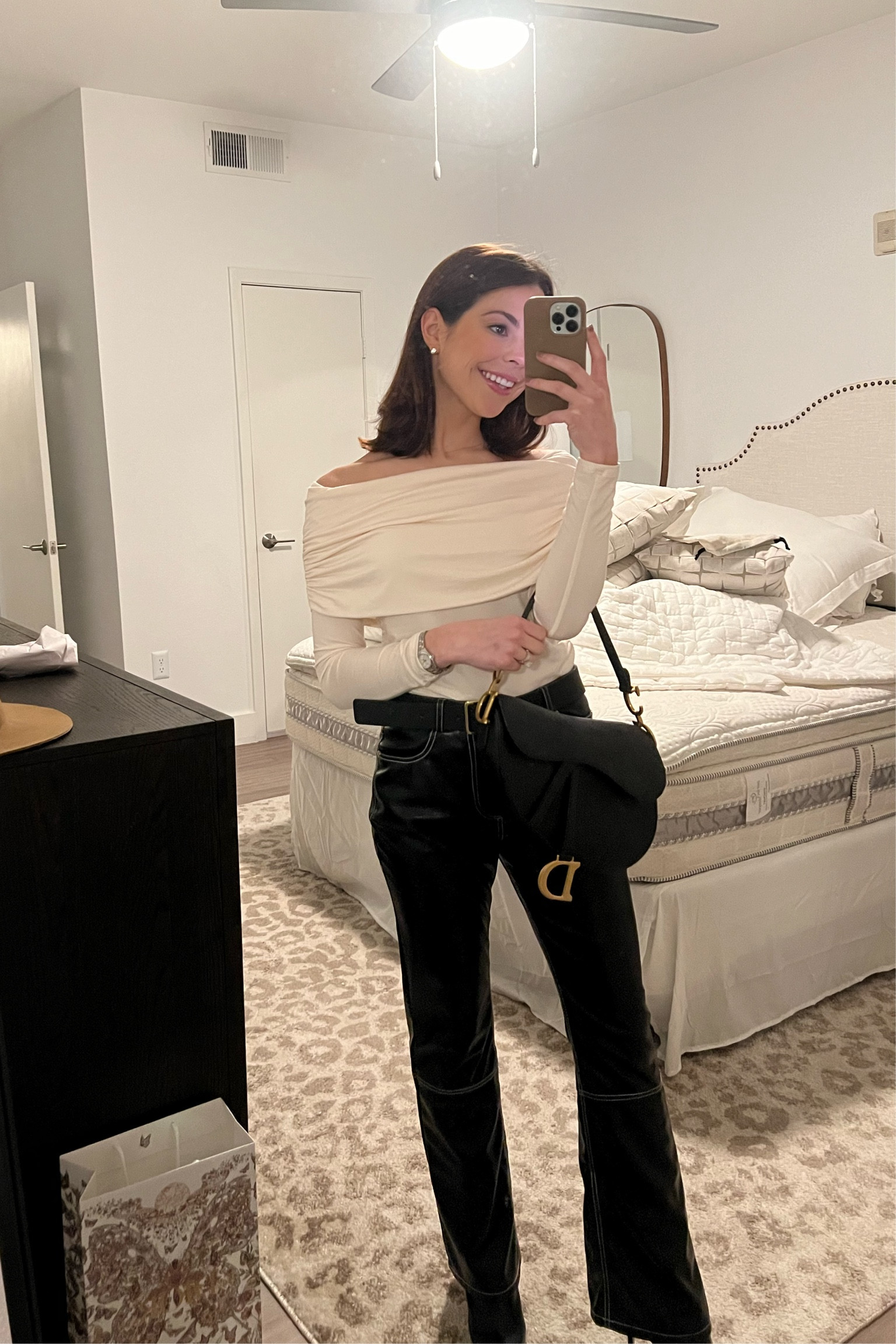 Saturday night date night 🖤☁️🫶🏻. 

#LTKsalealert #LTKMostLoved #LTKfindsunder100