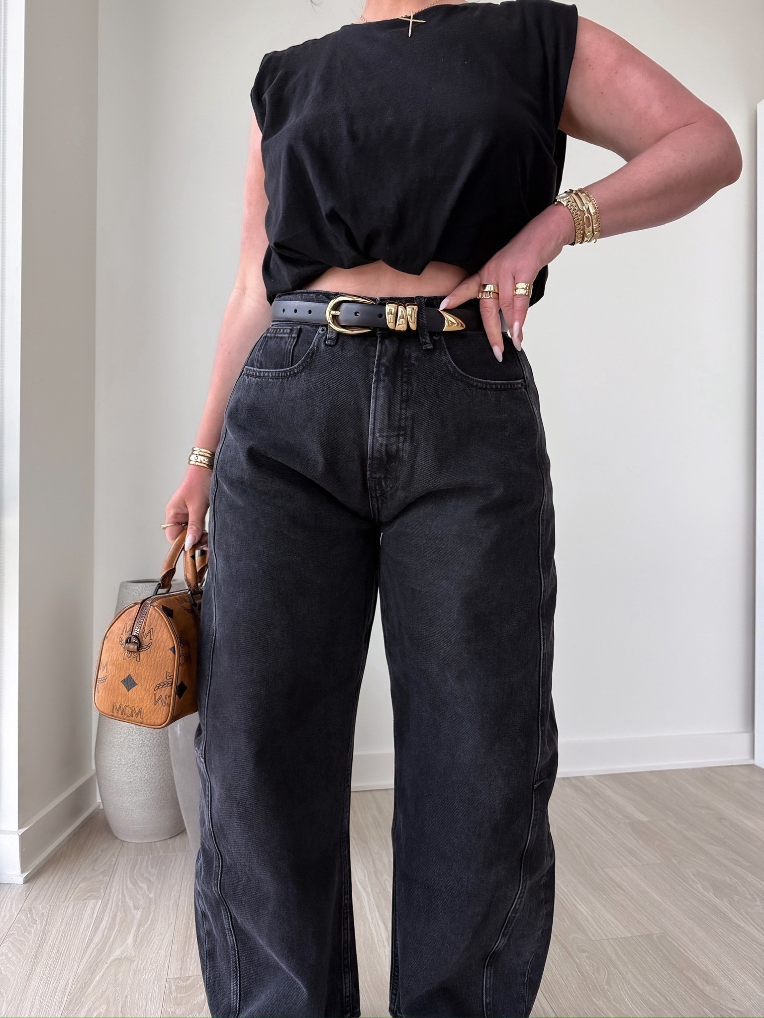 Good American 

#LTKSeasonal #LTKGiftGuide