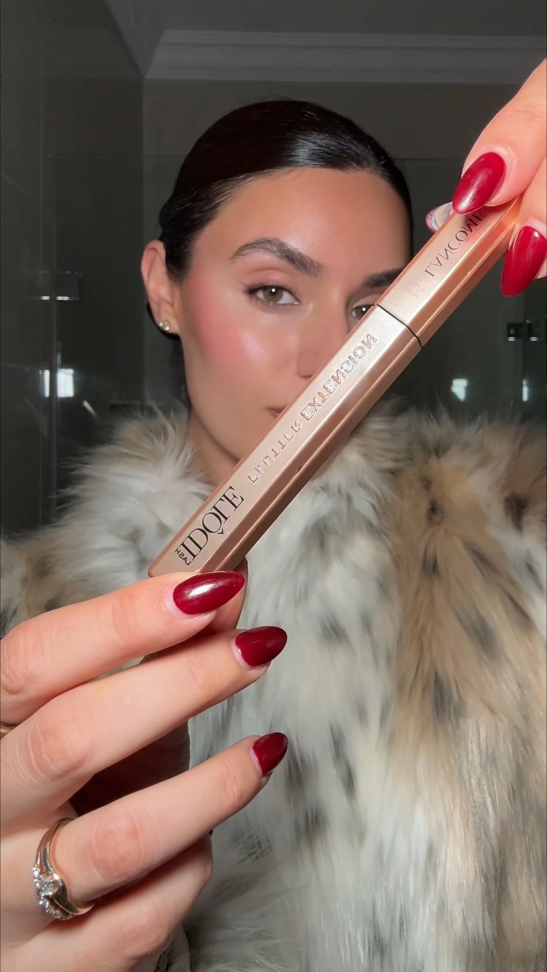 The most underrated mascara of all time that doesn’t clump and creates long, lifted lashes #mascara #makeup #beauty