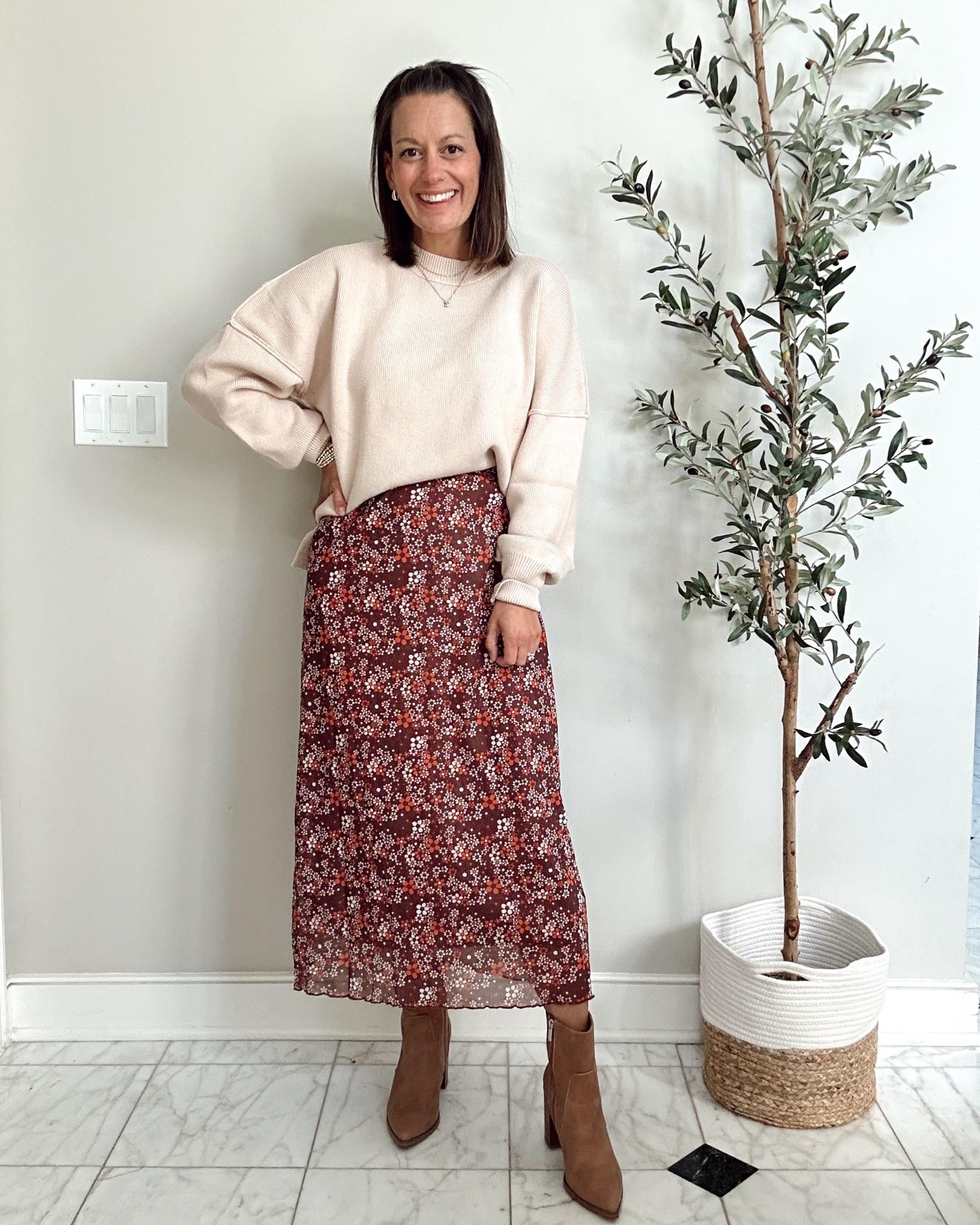 Amazon fall family photo outfits idea - everything runs true to size.



#LTKHoliday #LTKSeasonal #LTKFindsUnder50