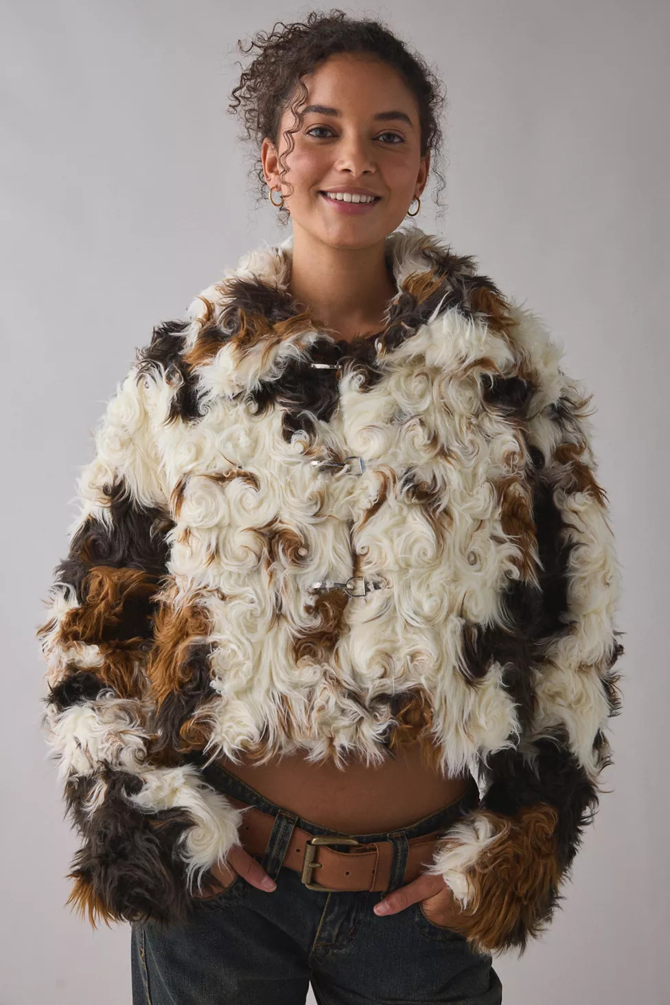 Azalea Wang Enora Cropped Faux Fur Jacket | Urban Outfitters (US and RoW)