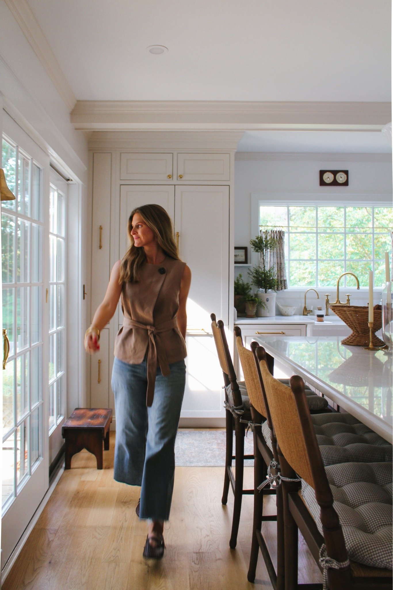 I haven’t properly said hello in a while and with so many new faces here lately, it felt like a good time. Hi! 👋🏼

A lot of you have found me through my kitchen (she does tend to steal the show), and one of the coolest parts of sharing our renovations has been hearing how many of you have used these posts to navigate + complete renovations of your own.

A few things about me: I’ll rearrange a room 10 times until it feels right. I firmly believe every space needs something old. I’m forever chasing that collected, lived-in kind of home that tells my story, not a catalog’s. I love a good outfit almost as much as a good lamp. A “quick house project” is rarely quick in this house. I’ll always say yes to a crisp wine and oysters. And if you ask where something is from, I will absolutely find the link.

Around here you’ll find lots of home: decorating, renovating, styling, sourcing + all the little details in between…with outfits, entertaining, everyday life and whatever I’m currently loving mixed in.

And as always, comment SHOP and I’ll send you the links to shop my entire home, outfits + Amazon storefronts.