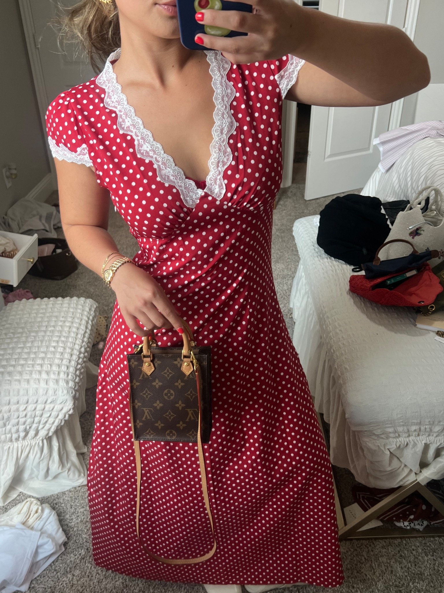 the most affordable perfect dress! 
it’s so slimming & fits like a glove!
for reference I am 5’3 ❣️ 

#LTKSummerEdit #LTKSeasonal #LTKStyleTip