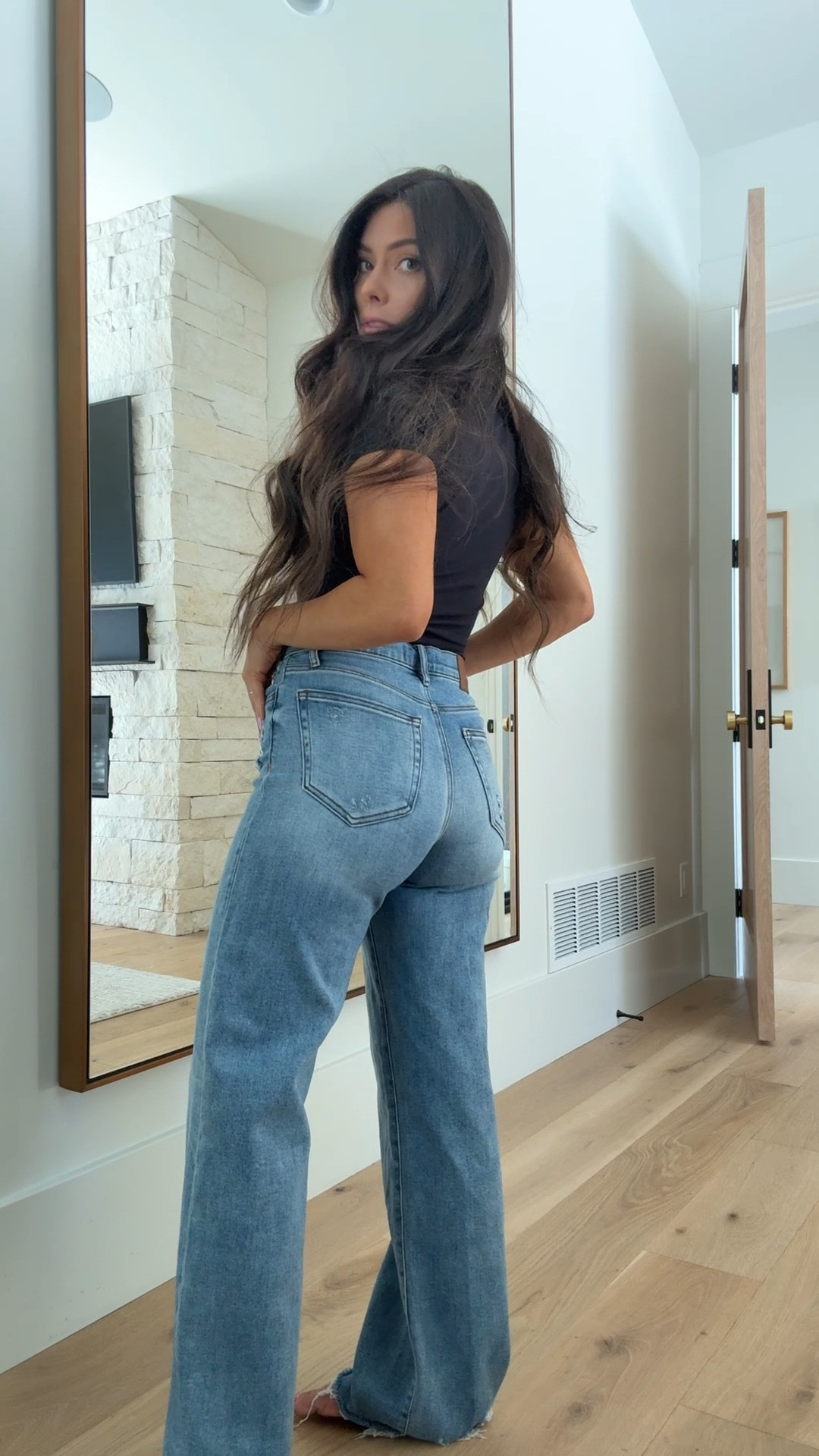 Feeling like a million bucks with these Air Wrap curls. It feels like I got a blowout. Date night outfit is a Vuori top and one of my favorite pairs of jeans. I have this brand of jeans in 5 different washes! Can’t got wrong!

 

#LTKWatchNow #LTKStyleTip #LTKHome