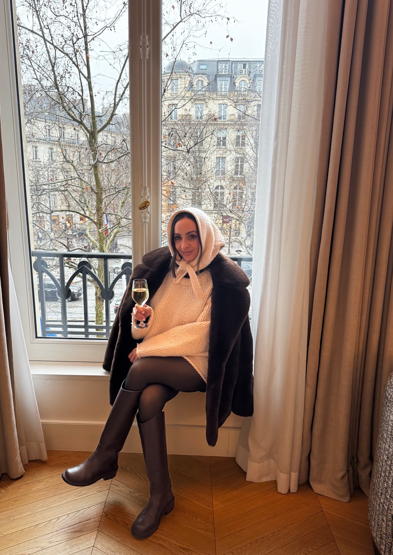 Sweater is on major sale! 

#LTKTravel #LTKmomlife #LTKOver40