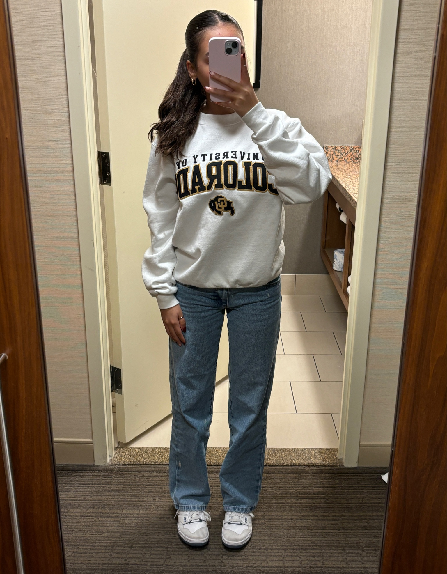 sweatshirt is from UC champion:)