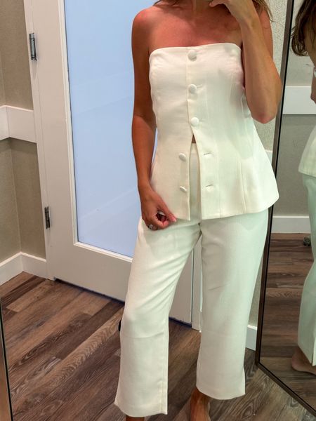 White set for summer; chic outfit

#LTKtravel #LTKSeasonal #LTKstyletip