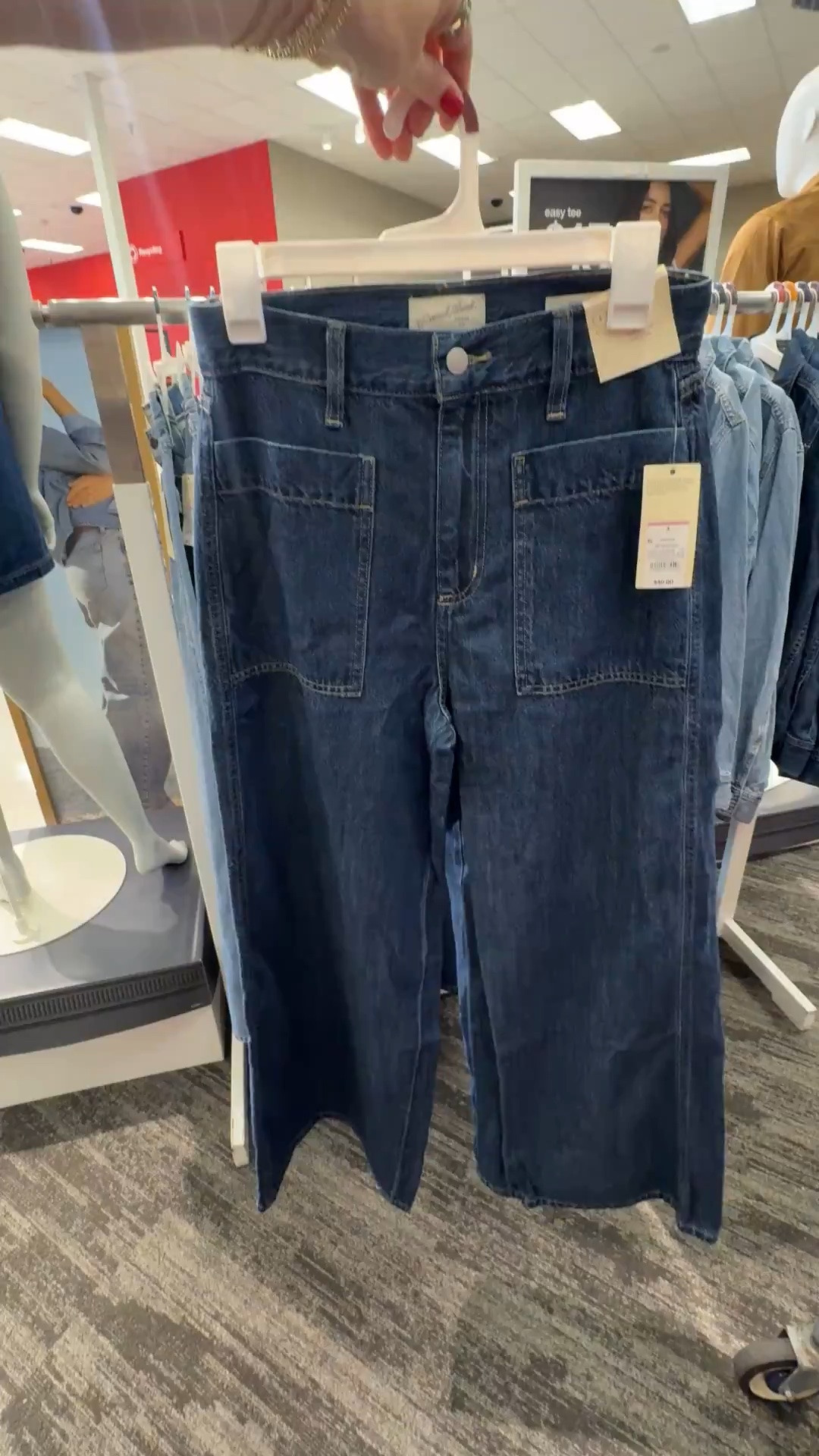 Palazzo jeans on sale from target!

#LTKSaleAlert #LTKootd