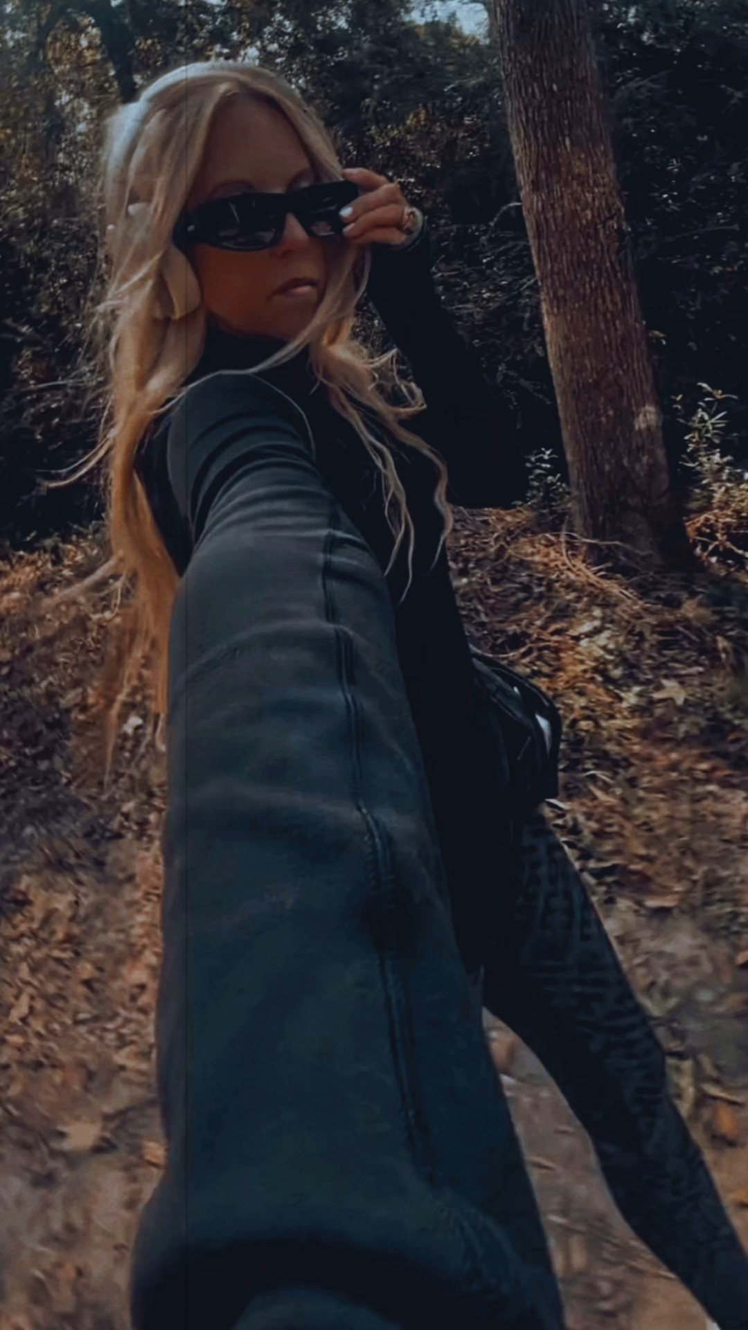 is it just me? 
.
.
.
#fun #funnymom #momfitness #ootd #gym #thisis56 #fitover40 