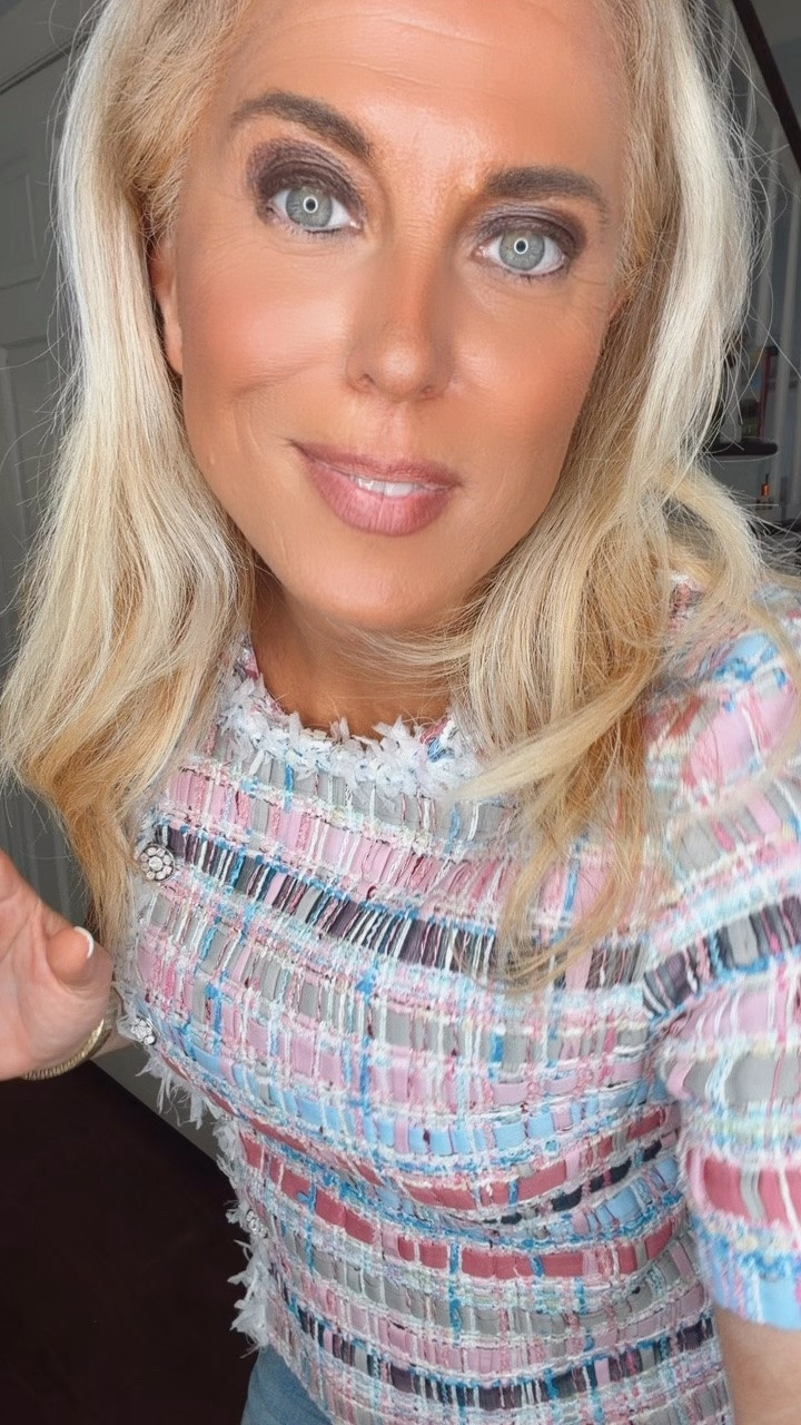 This tweed short sleeve top is perfection!!!

#LTKootd