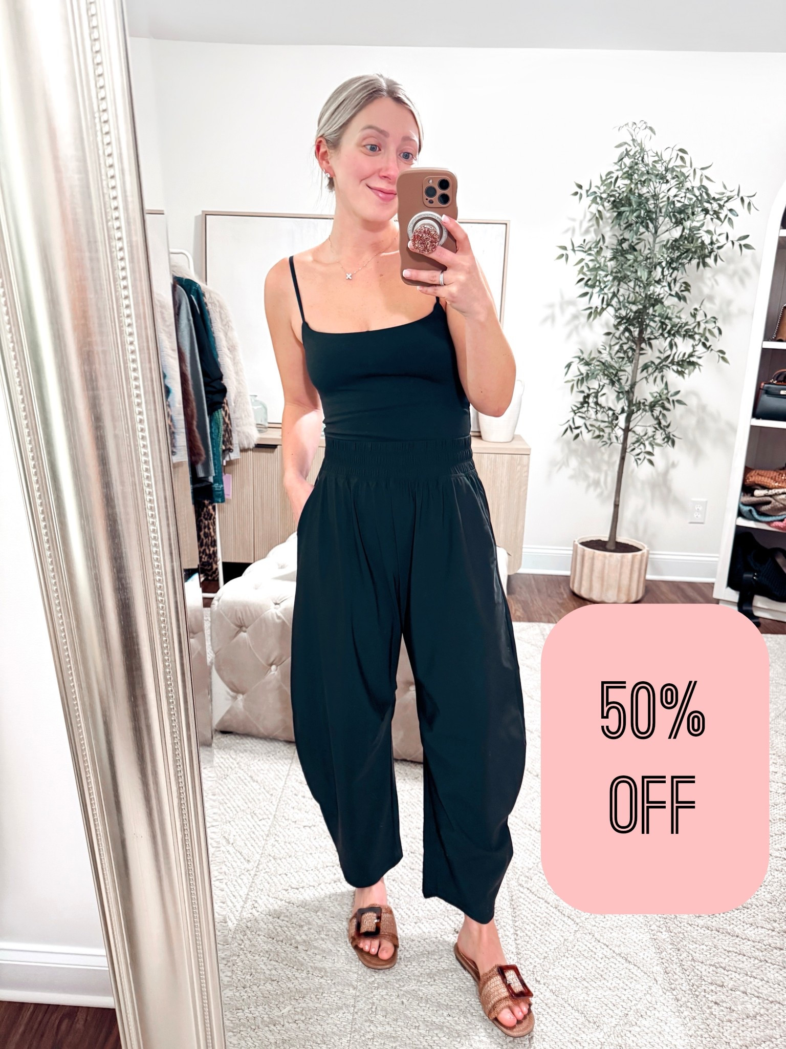 Barrel Activewear pants 50% off! 👏🏻 These are a look for less to a $250 designer pair and trust me you’re going to want to grab these in every color! 💁🏼‍♀️ They run naturally oversized, but I kept my true size small for the perfect fit! I took the regular length (5’4”) 

Old navy, barrel pants, athleisure, activewear 

#LTKmomlife #LTKootd #LTKActive