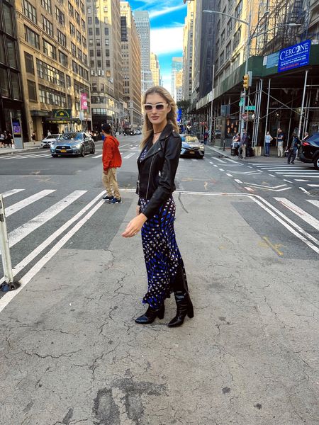 Early Fall Outfit

Tags: Staud dress, Staud Maxi dress, black boots, black cowgirl boots, Schutz boots, Maxi dress with boots, Amazon sunglasses, leather jacket

#LTKfindsunder100 #LTKfindsunder50 #LTKstyletip