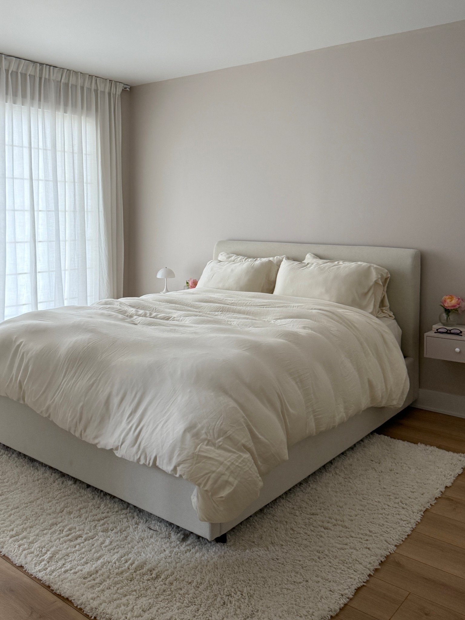 minimalist scandinavian bedroom interior

#LTKdayinmylife #LTKHome #LTKmorningroutine