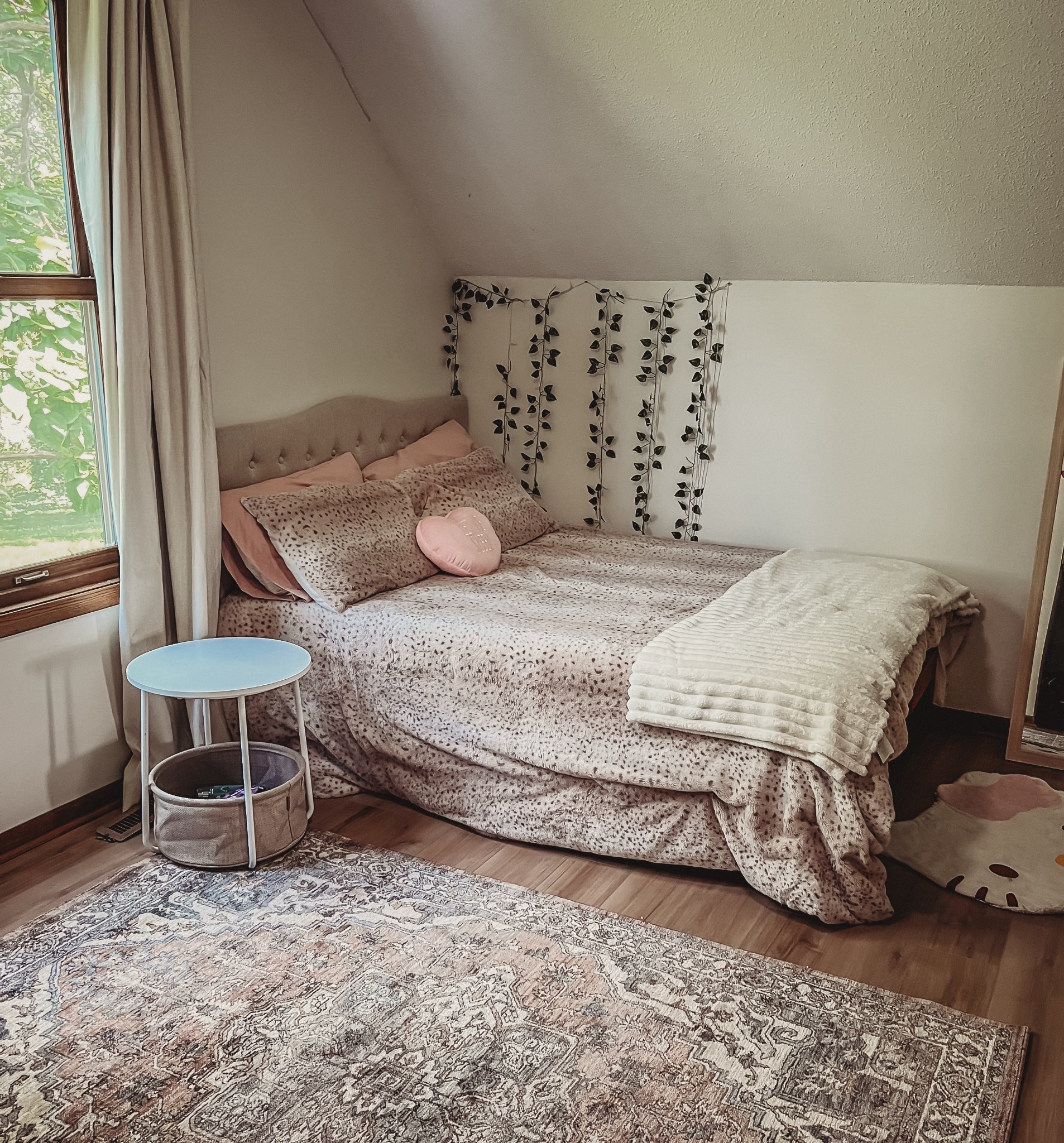 Teen Girls bedroom 

#LTKKids #LTKFamily #LTKHome