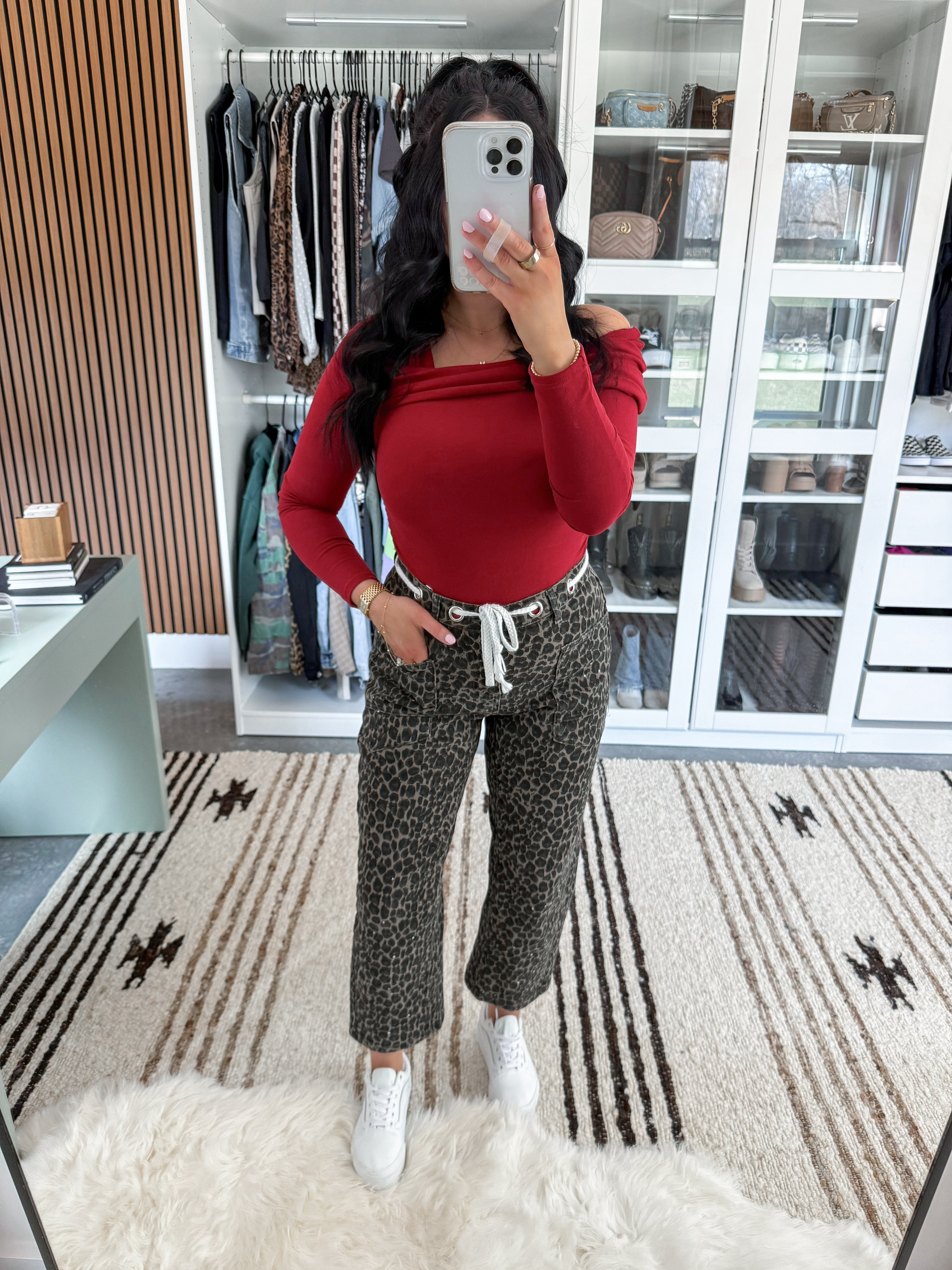 Casual V-Day Outfit 🐆

Top - small
Jeans - 4

Love this casual everyday look for Valentine's Day! (bonus points because it currently works for my 22 week bump 🤰🏻) Styled this red asymmetrical top with these leopard print jeans (I've shared these once before and love them!) & finished the look with some white platform vans sneakers. 

 

 

#LTKValentine #LTKPetite #LTKBump
