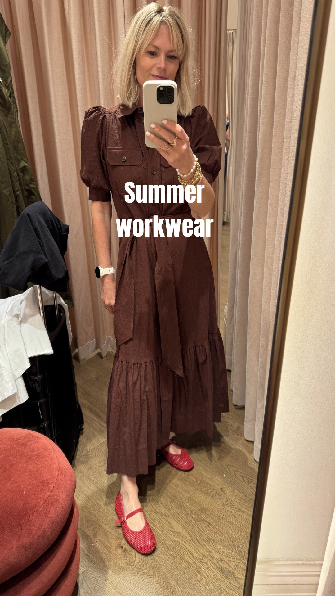 A little try on of some different work options 

I usually wear a size 4 in ME + EM but some of the trousers are a 6 which is why they are too big. 

summer workwear 
Business casual 
Office outfits

#LTKuk #LTKsummer #LTKworkwear