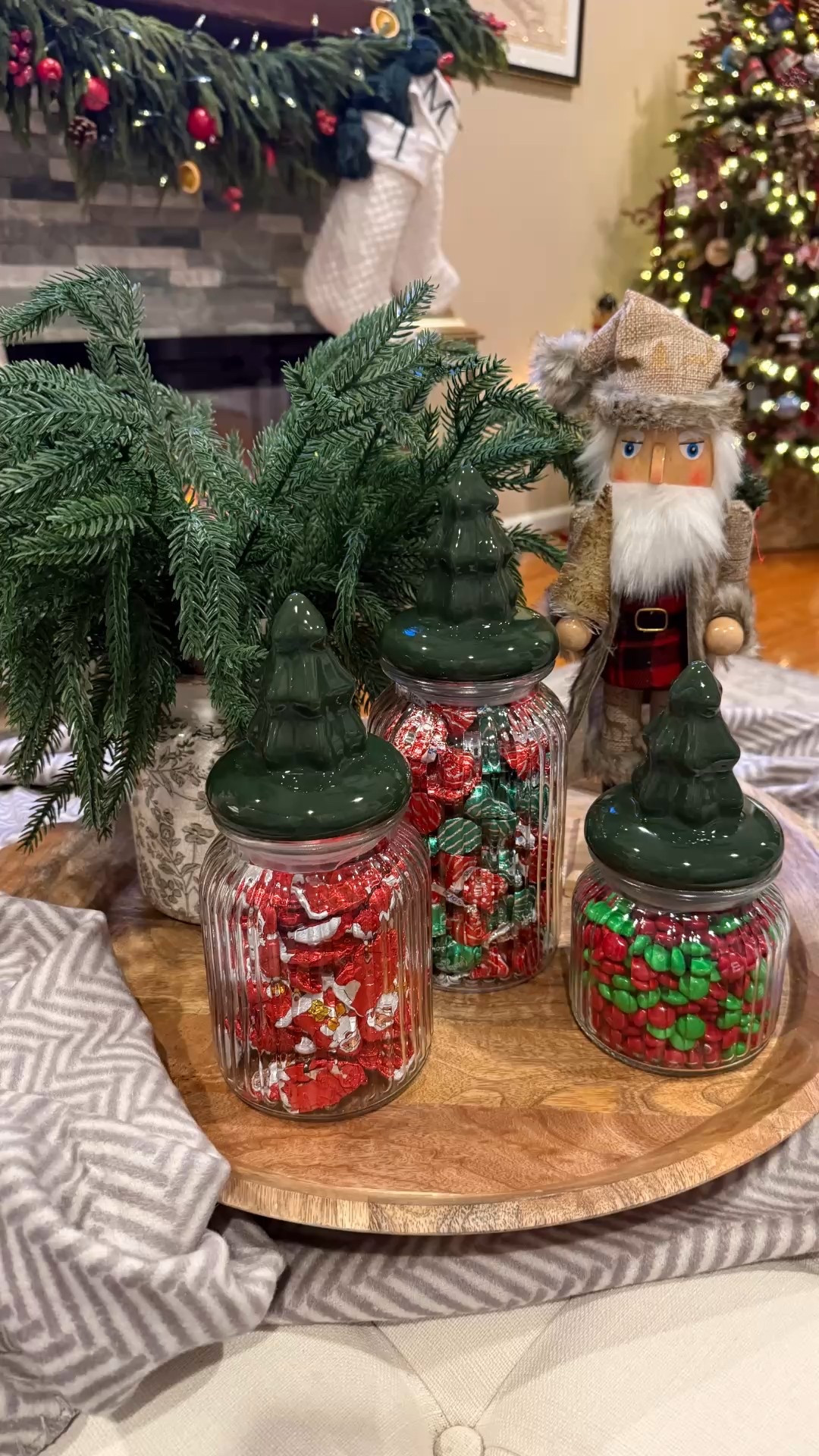 Amazon Black Friday holiday decor tray styling 😍🎄 #ad @amazon #founditonamazon #WinterFavorites2025 

#LTKSaleAlert #LTKSeasonal #LTKHoliday