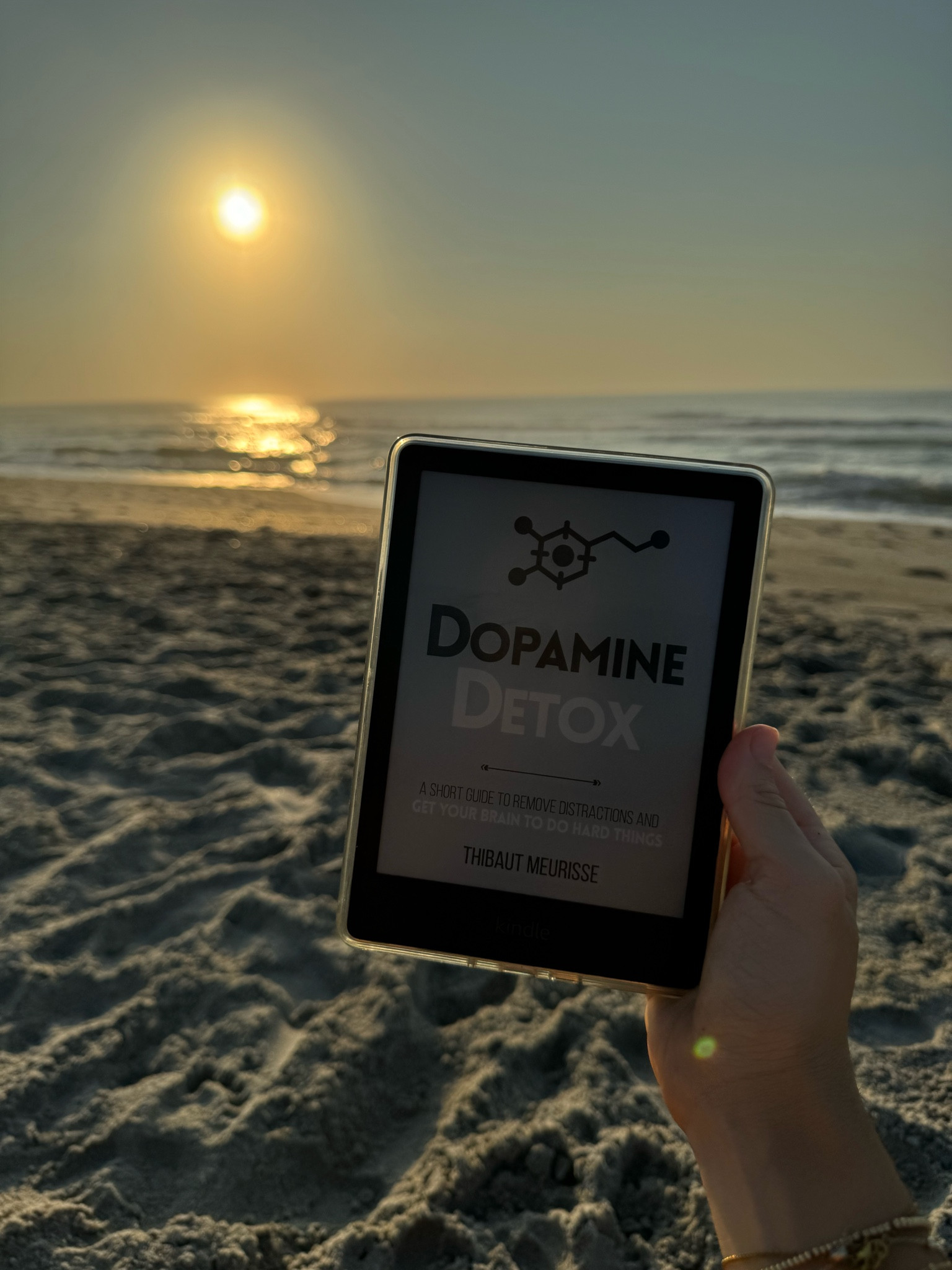 super quick read (<70 pages!) I got for free with kindle unlimited. I’m a slow reader and started it last nightly only to be over halfway done and set to finish it today🤍 

#LTKFindsUnder50 #LTKTravel #LTKSaleAlert