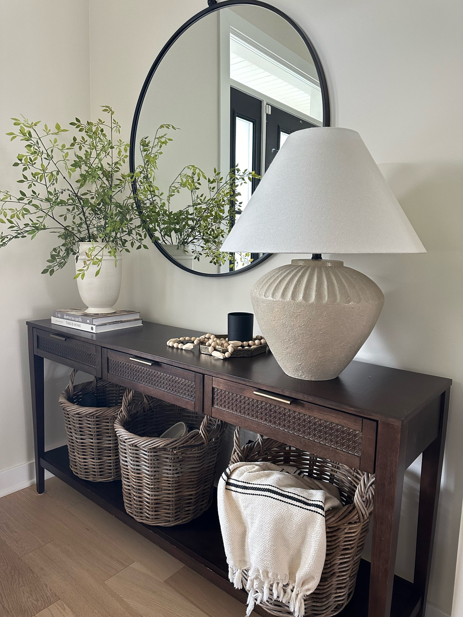 If you can snag this Target lamp, do it!! Gorgeous and looks high end! 

Target home decor / threshold with studio McGee / console table / entryway 

#LTKStyleTip #LTKFindsUnder100 #LTKHome
