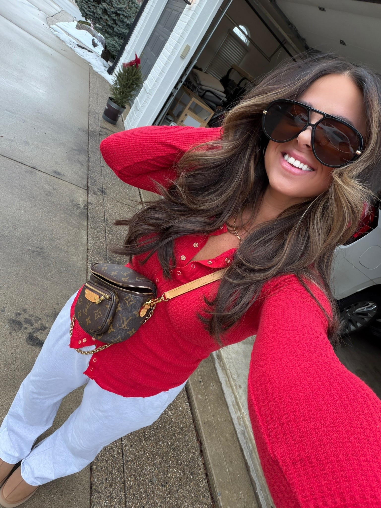 Still comfy, but make it festive! Obsessing over this red long sleeve top ♥️

#LTKHoliday #LTKootd #LTKmomlife
