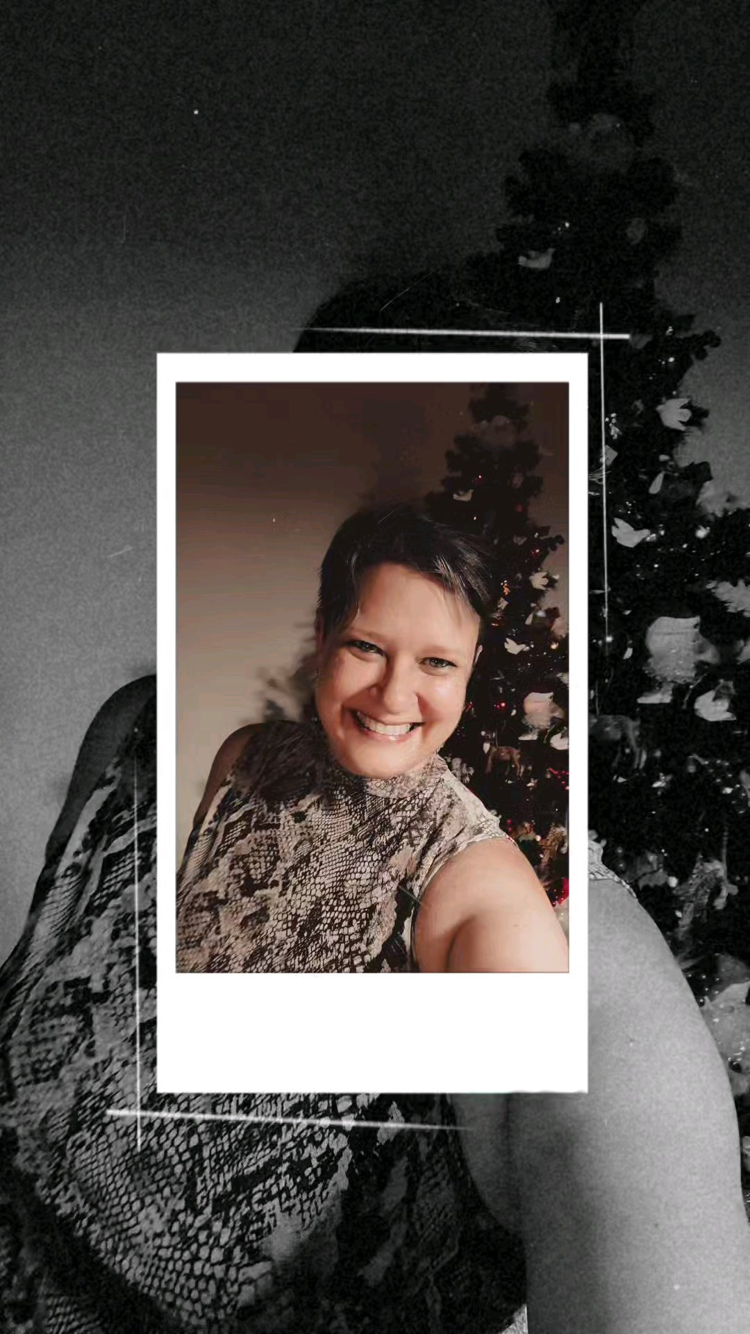 Blusa sem manga em tule com golinha alta, ajustada e estampa animal print cobra. 

#LTKdicadeestilo #LTKroupadefesta #LTKbrasil