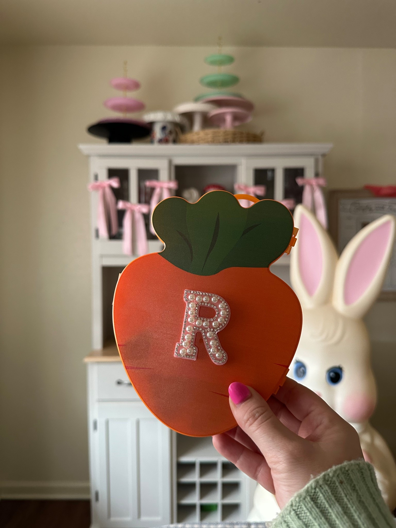 These carrot bento boxes are only $2.99 currently and make the perfect gift containers. They fit a gift card I mean heck yes! Grab them at Hobby Lobby and the goodies here! Great for teacher gifts or to give an older child for Easter!

#LTKSeasonal #LTKKids #LTKHome