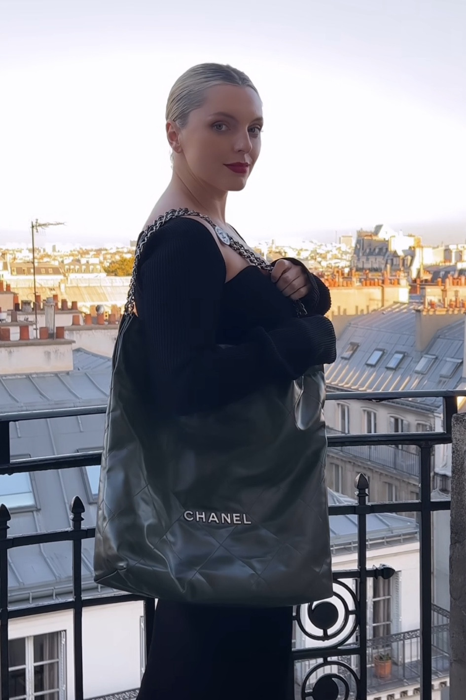 I didn’t choose this Chanel bag, this Chanel bag chose me

#LTKSeasonal #LTKfit #LTKitbag