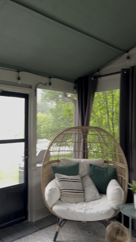 Screen porch decor, outdoor decor, outdoor living roomm

#LTKHome #LTKSeasonal