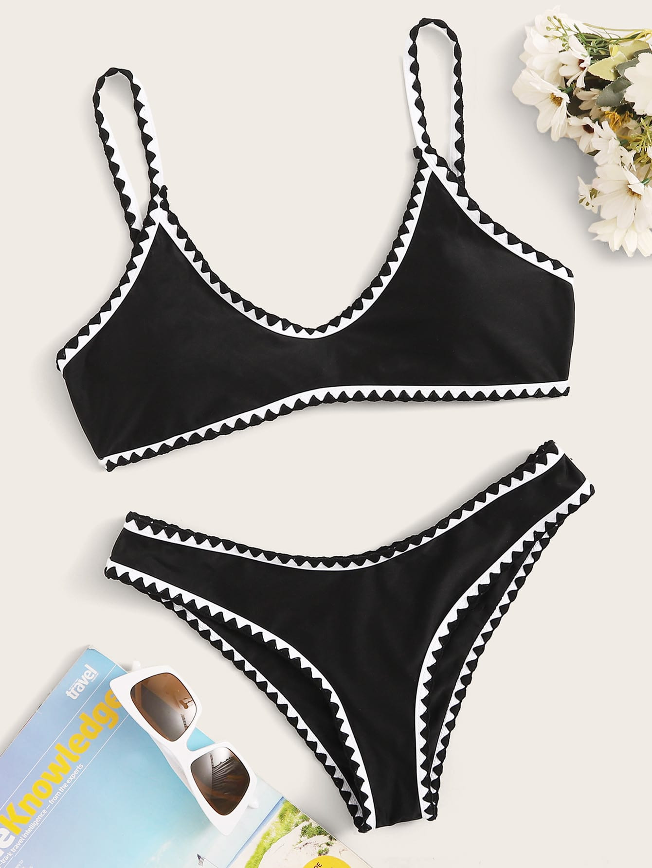 Contrast Binding Tie Back Top With High Cut Bikini | SHEIN