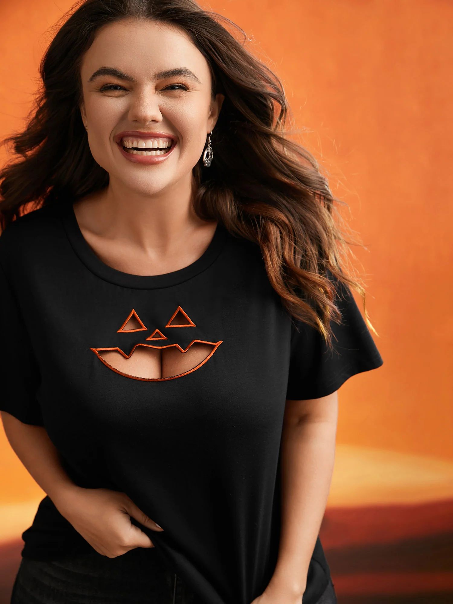 Jack-O-Lantern Neck Hollow Embroidered T-shirt | Bloomchic