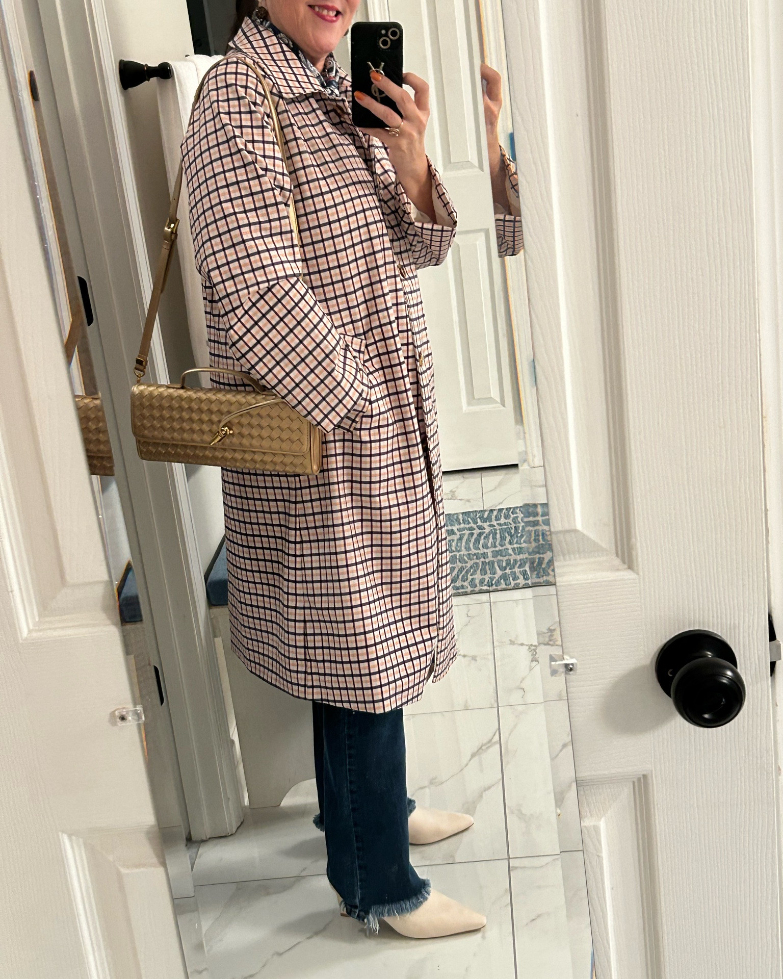 Classy lined trench coat that looks designer but it's an Amazon find!! 😍 Always be confident
links here and in my Amazon store 💋
#over50fashion #styleover50 #agelessfashion #midlifestyle #trenchcoat

#LTKgrwm #LTKvlog #LTKOver40