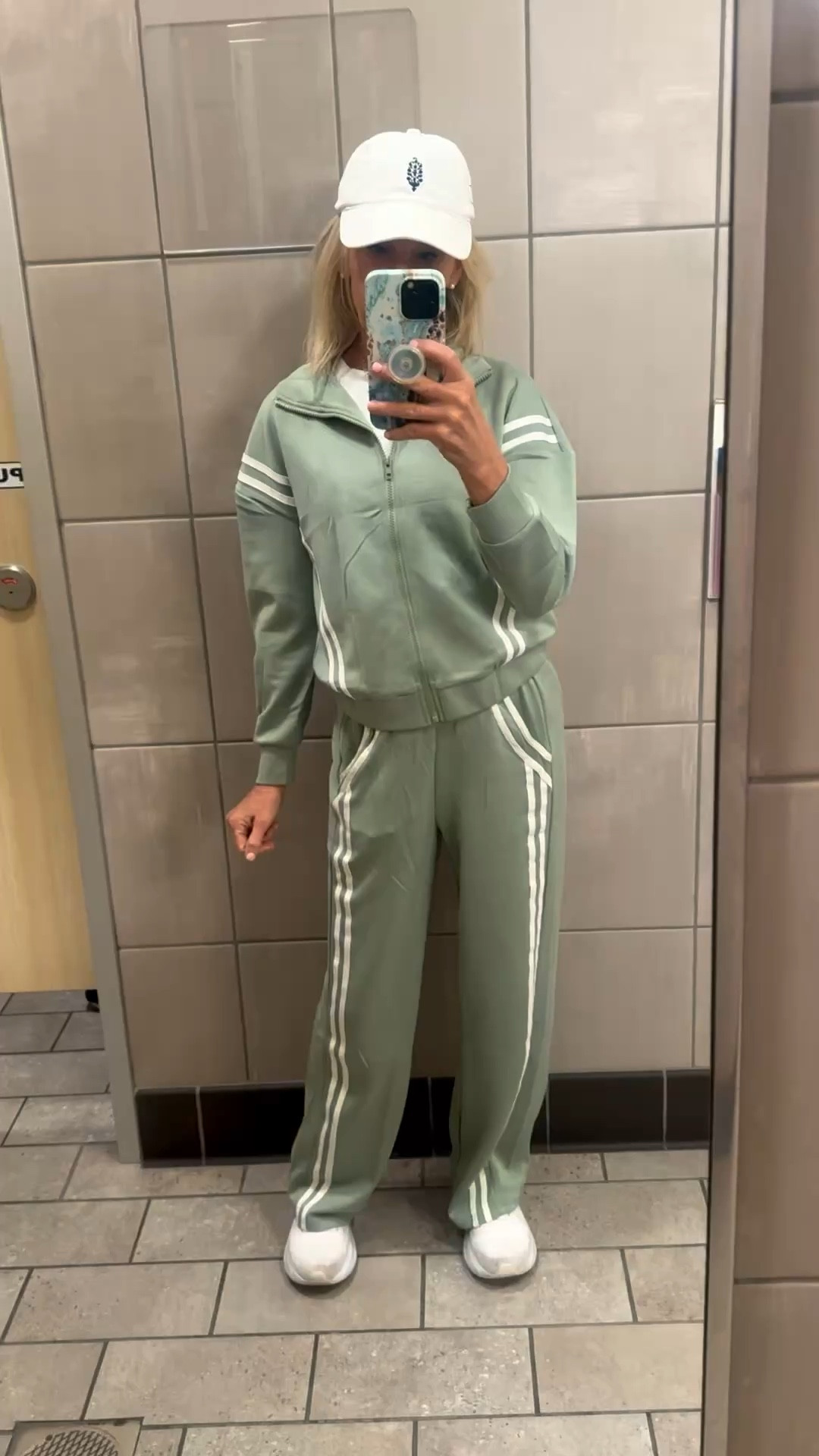 Travel fit-comfy cozy #sweatsuit #matchingset #traveloutfit 

#LTKootd #LTKPetite #LTKOver40