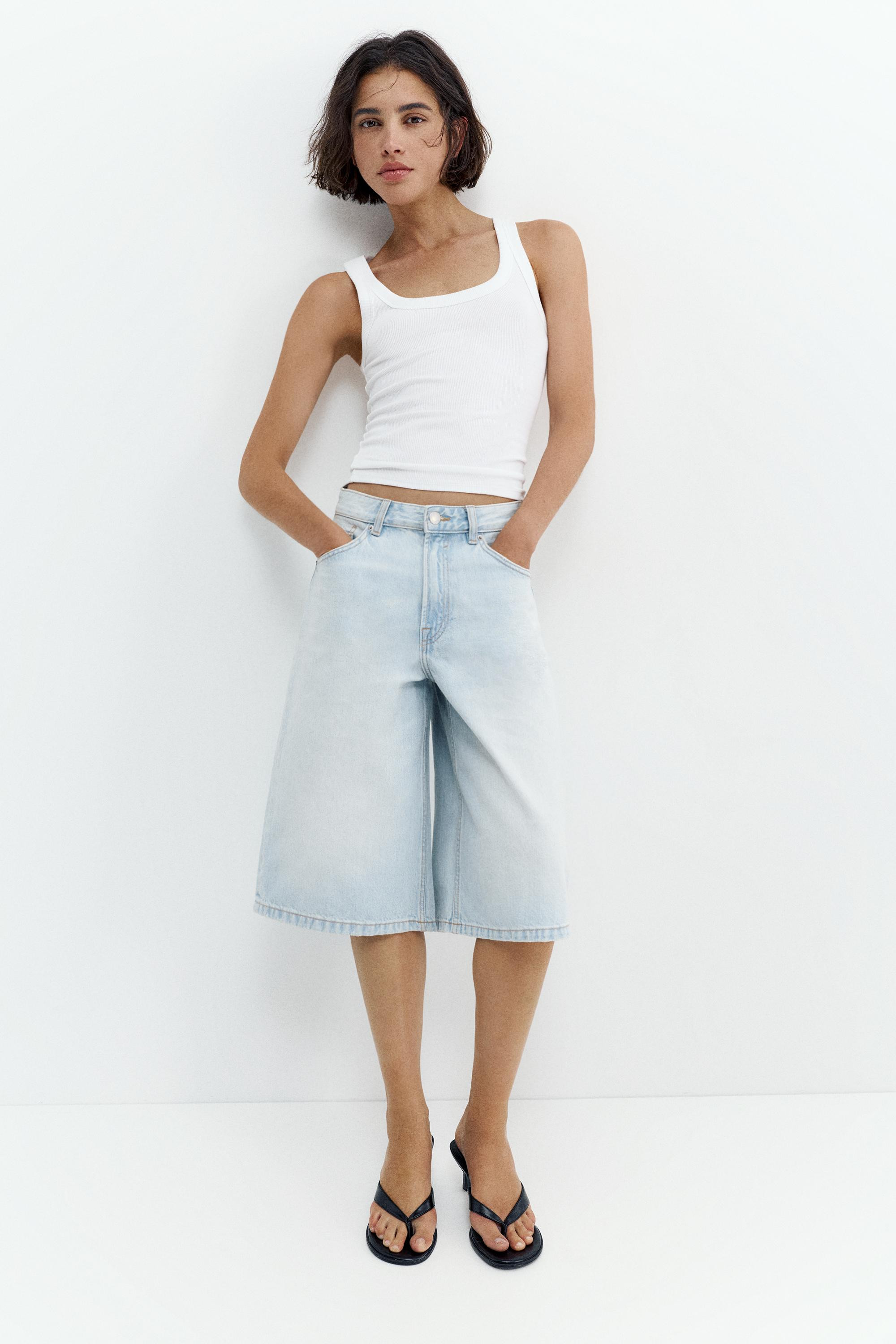 Jorts aus Denim mit tiefem Bund | Pull&Bear Deutschland | PULL and BEAR DE