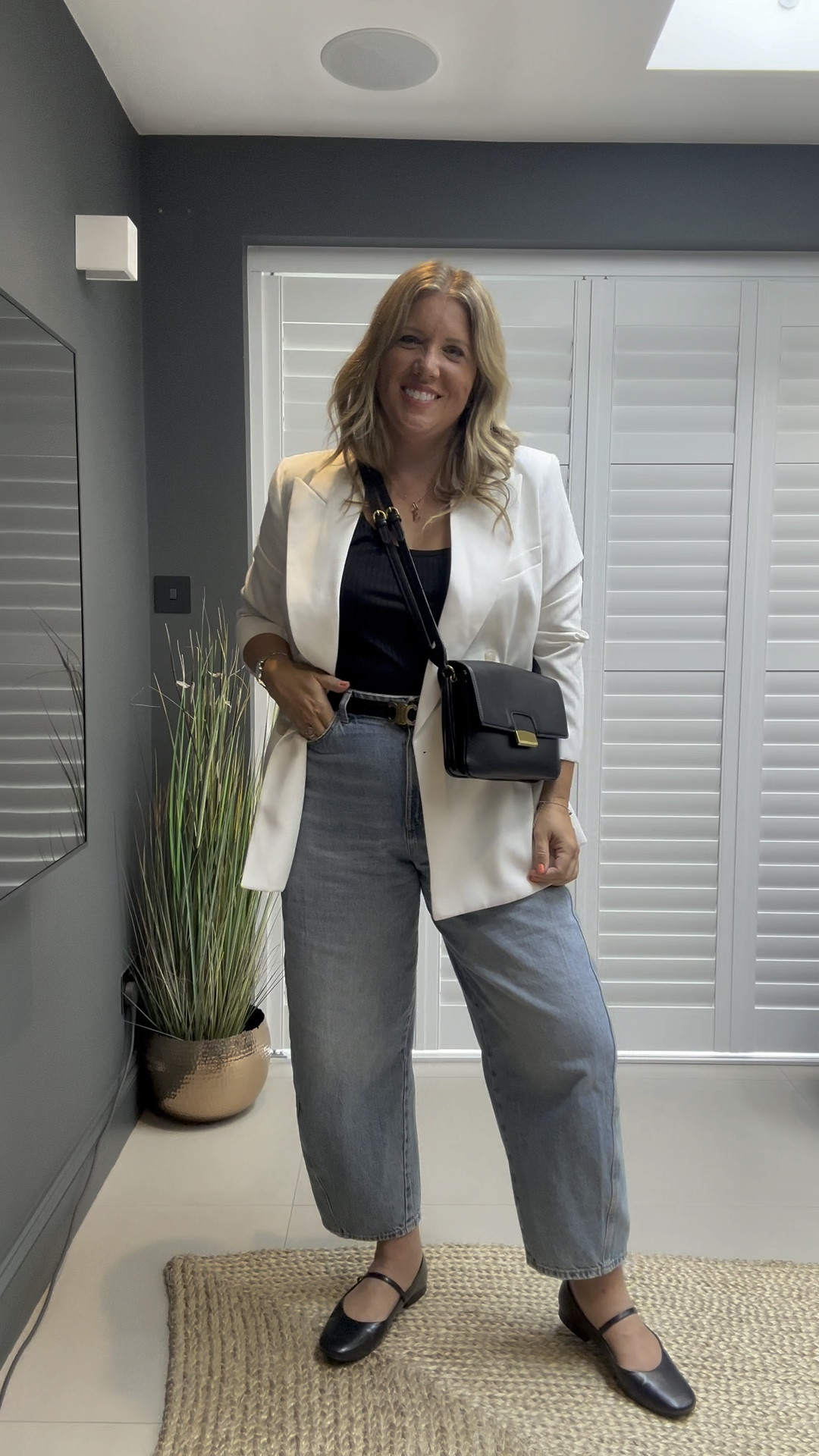 Three ways to wear carrot let jeans, these are from Zara, alternatives below 

#LTKover40 #LTKSeasonal #LTKstyletip