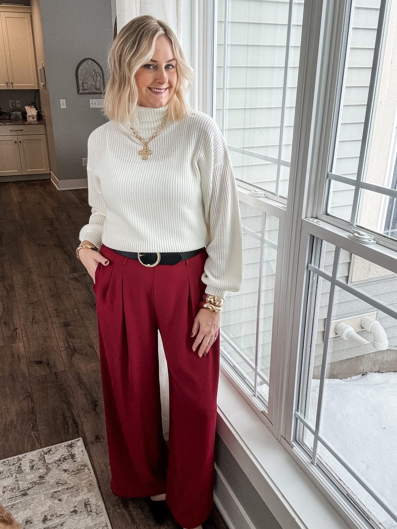 Love the pants for this holiday outfit 

#LTKFindsUnder100 #LTKFindsUnder50 #LTKHoliday